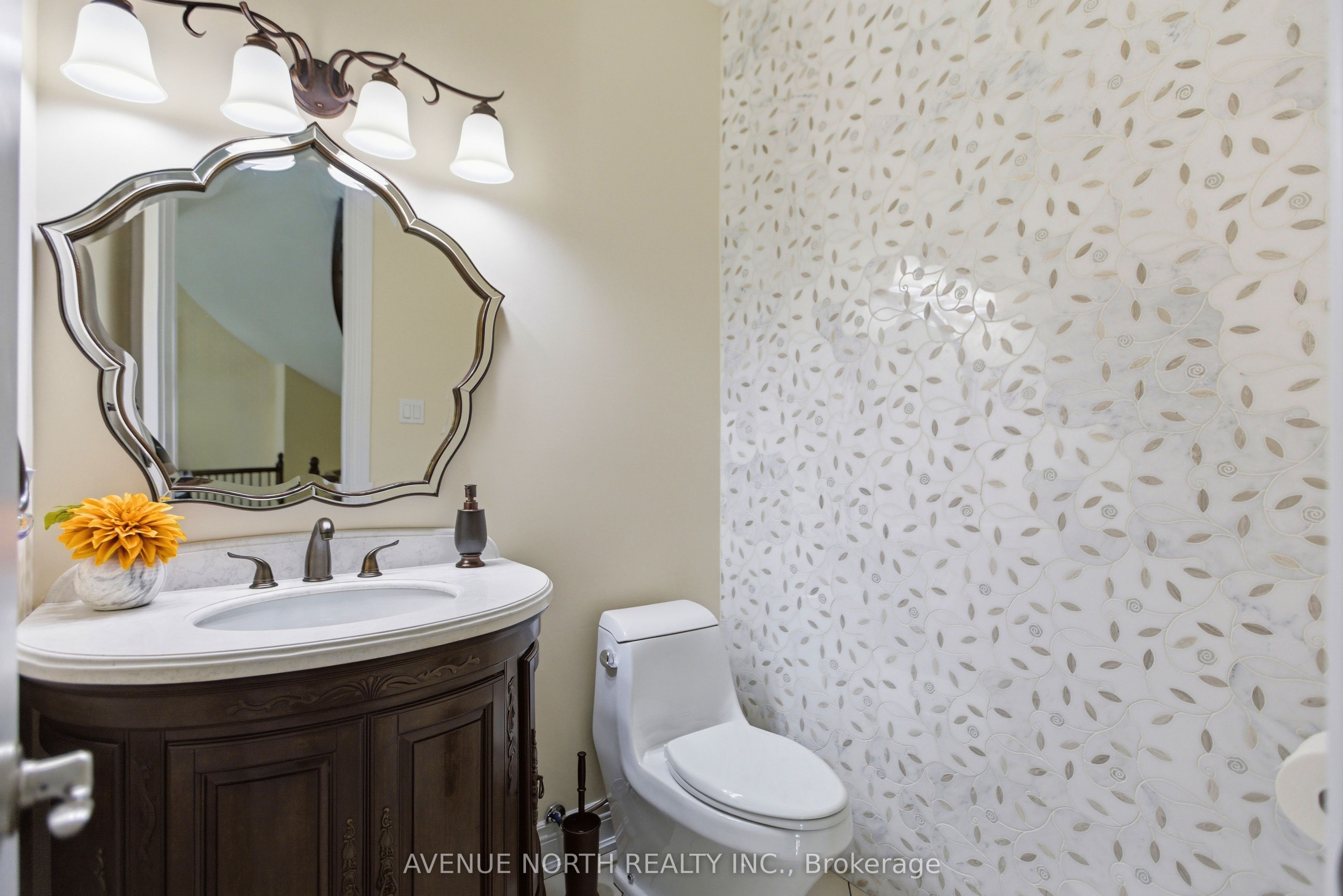 699 Ballycastle Crescent Property Photo 23