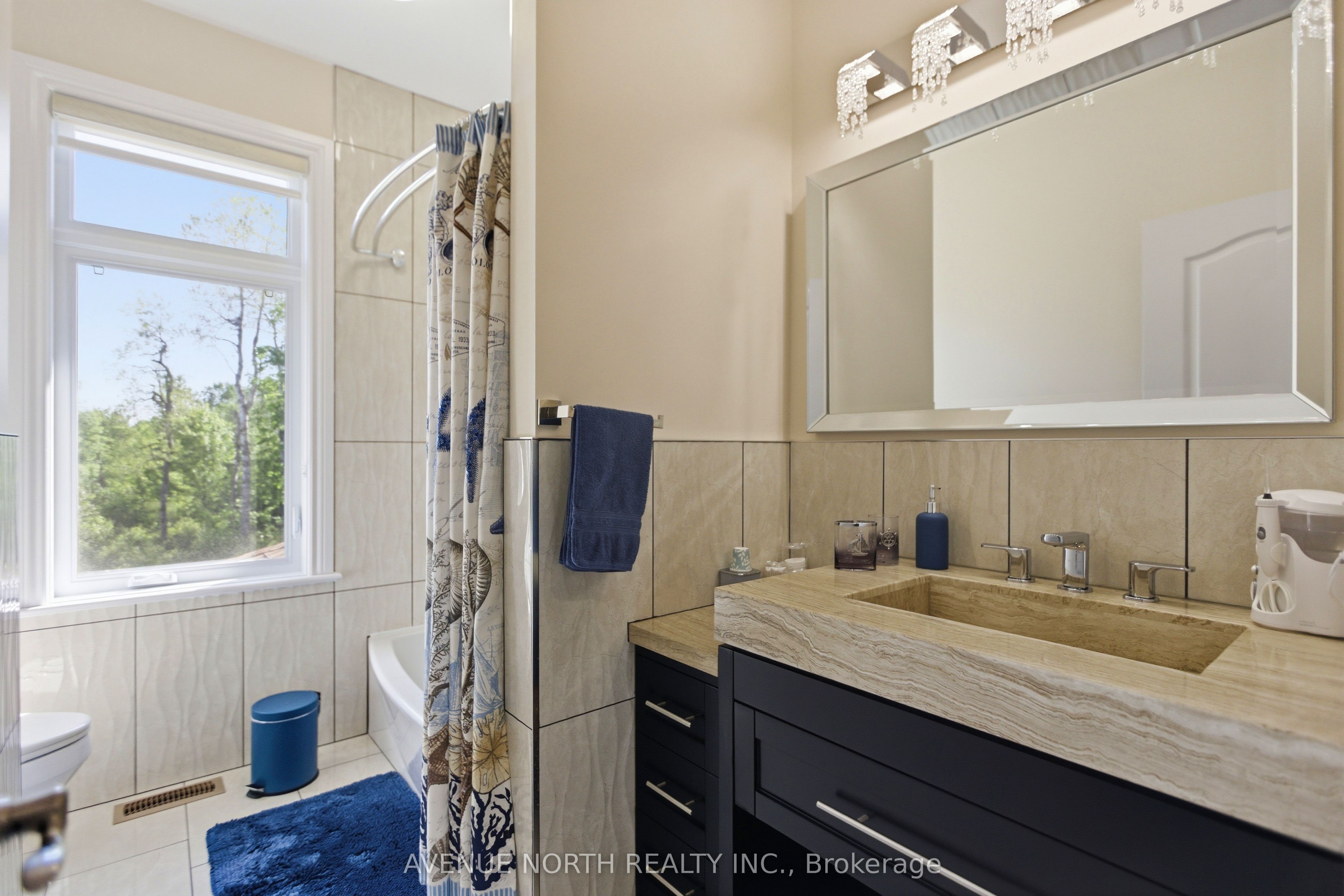 699 Ballycastle Crescent Property Photo 35