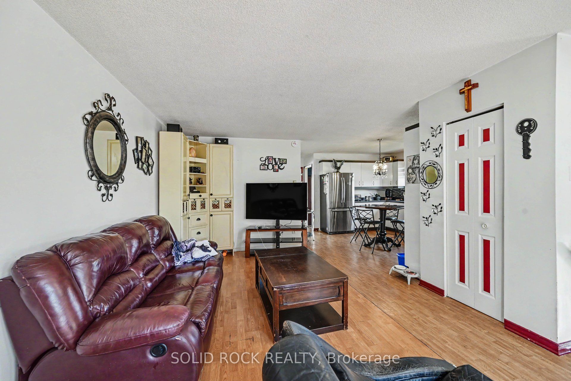 530 Mario Street Property Photo 4