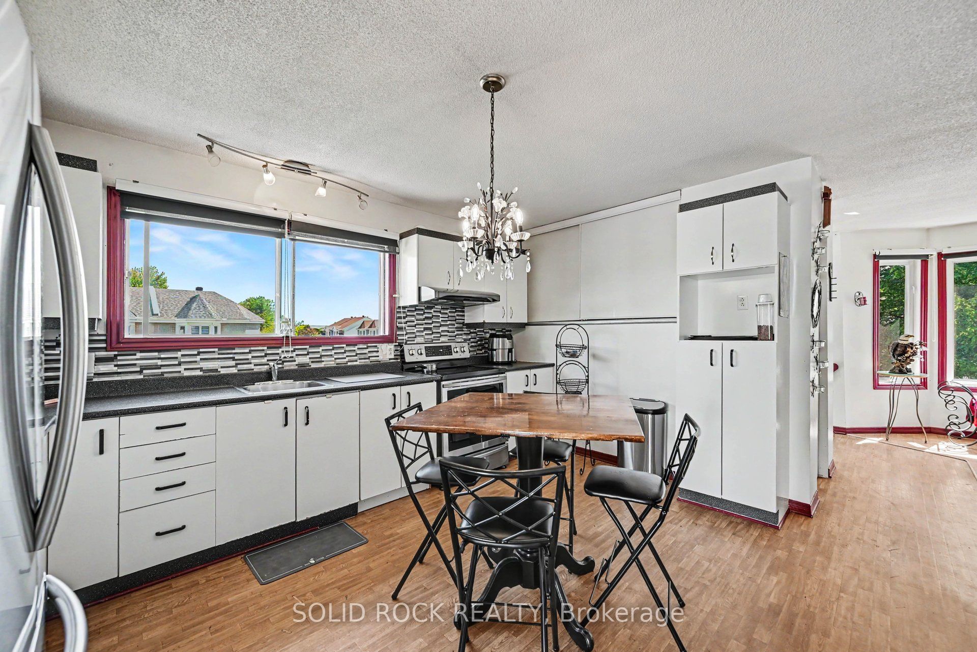 530 Mario Street Property Photo 8