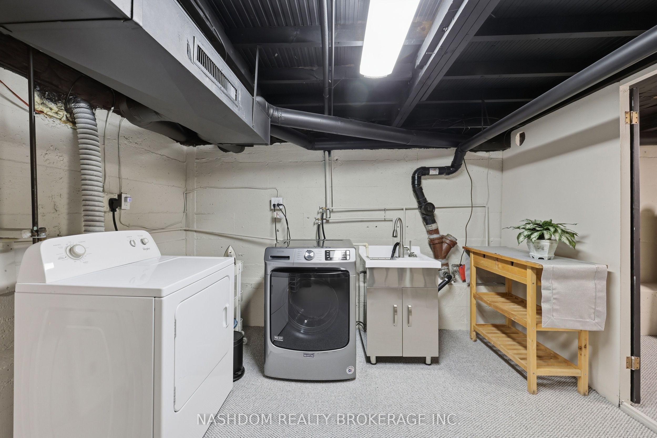 31 Hunter Street Property Photo 34