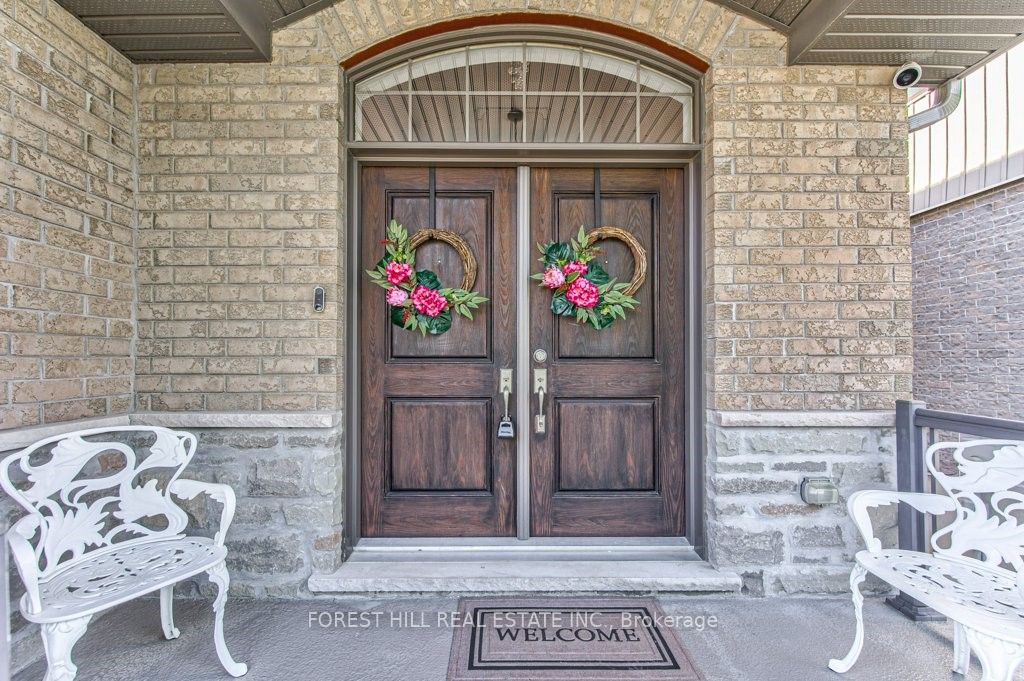 158 Eaglecrest Street Property Photo 4