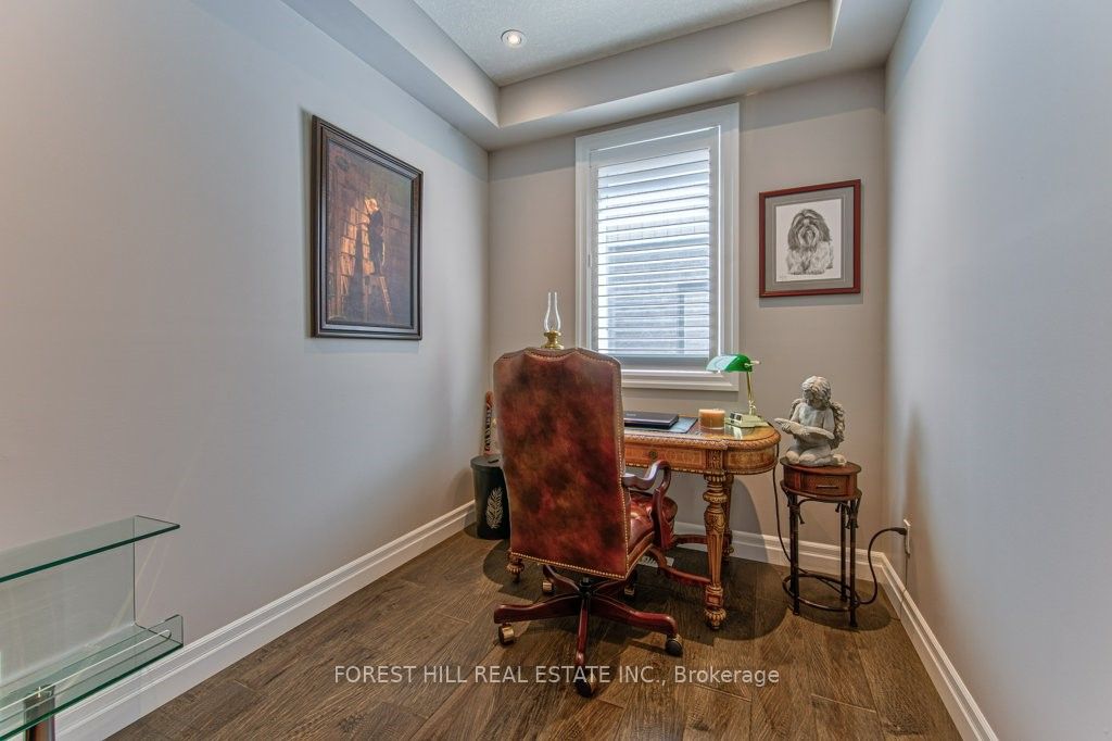 158 Eaglecrest Street Property Photo 8