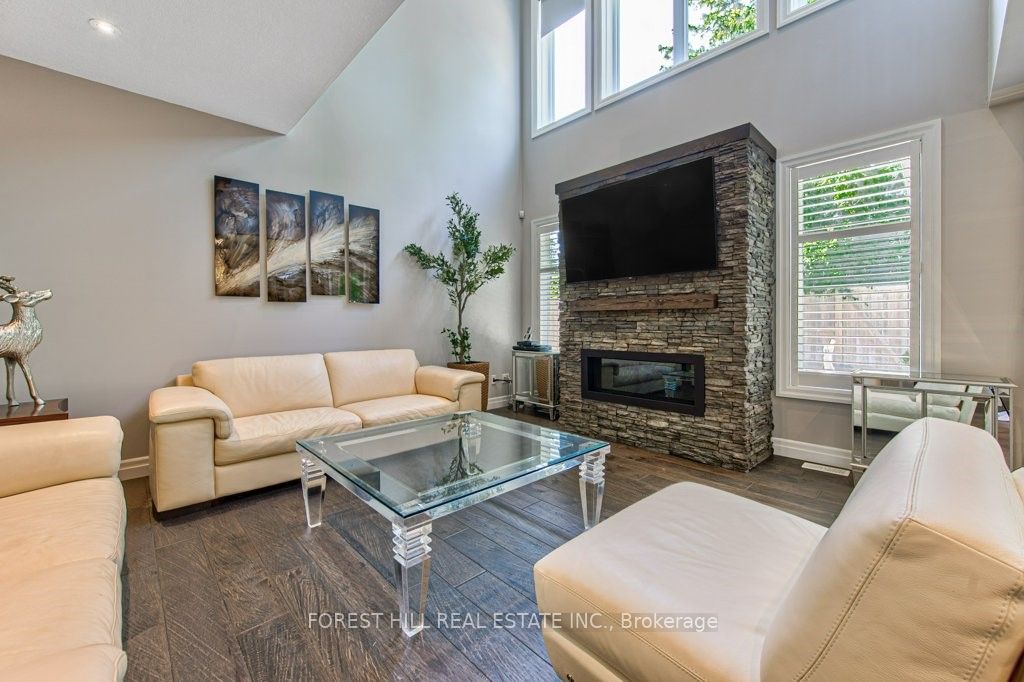 158 Eaglecrest Street Property Photo 10