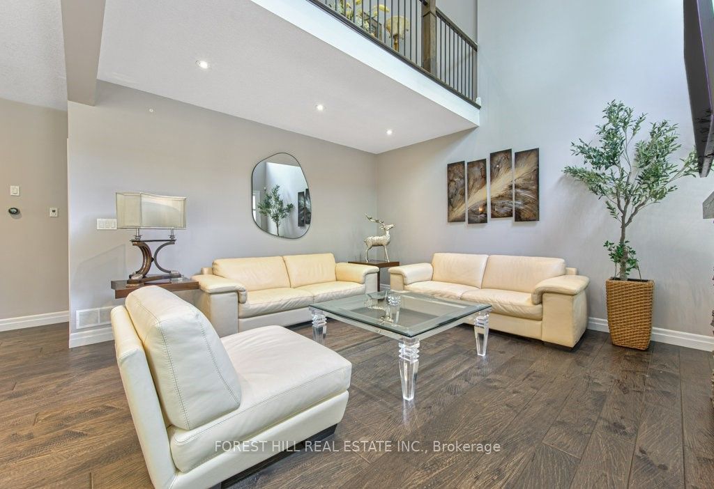 158 Eaglecrest Street Property Photo 11