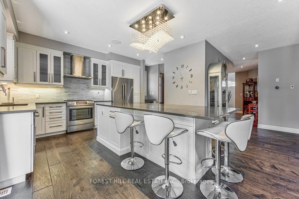 158 Eaglecrest Street Property Photo 15