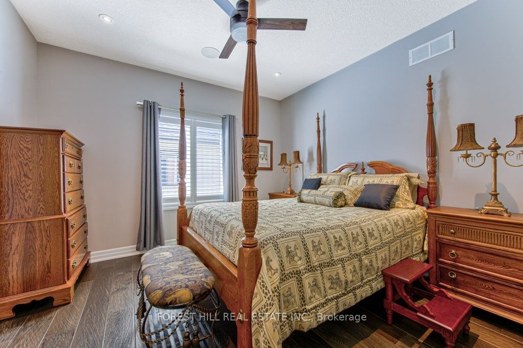 158 Eaglecrest Street Property Photo 33