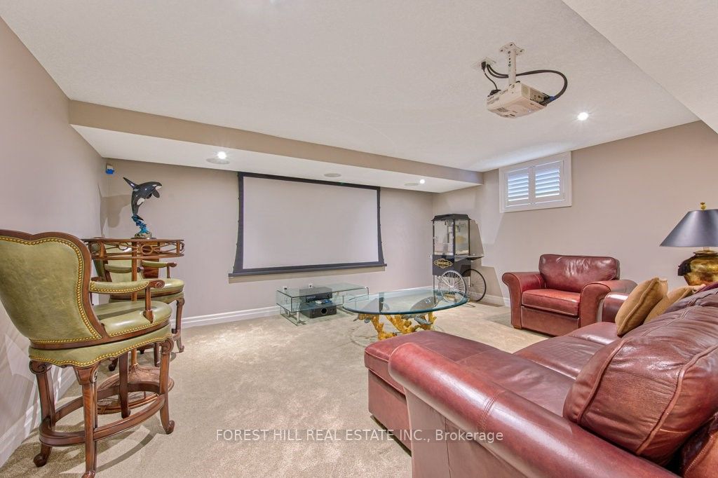 158 Eaglecrest Street Property Photo 38