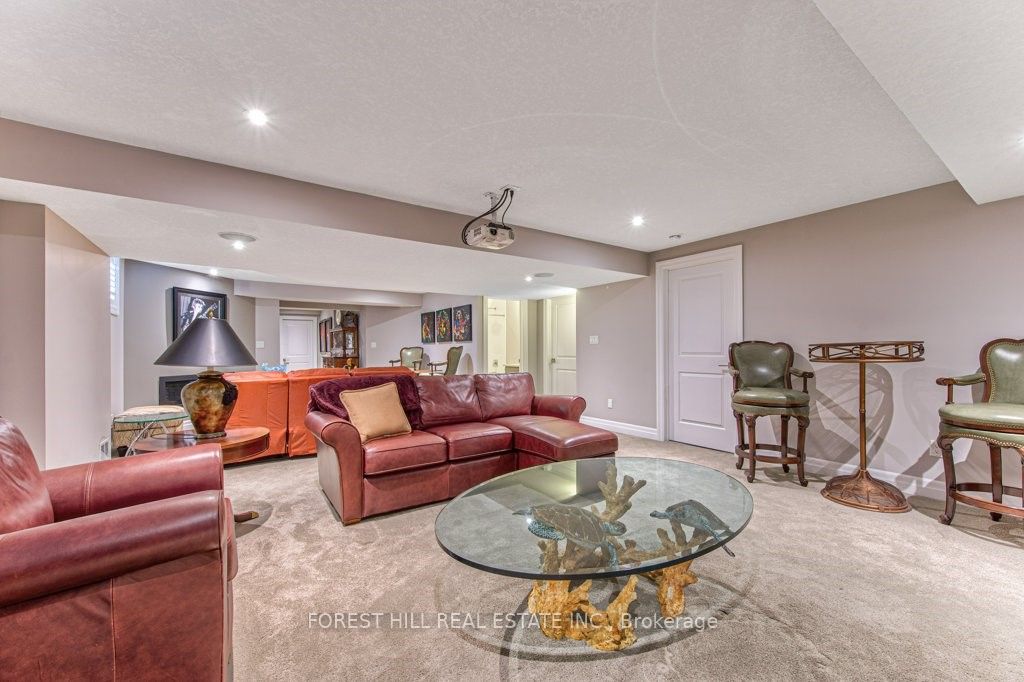 158 Eaglecrest Street Property Photo 39