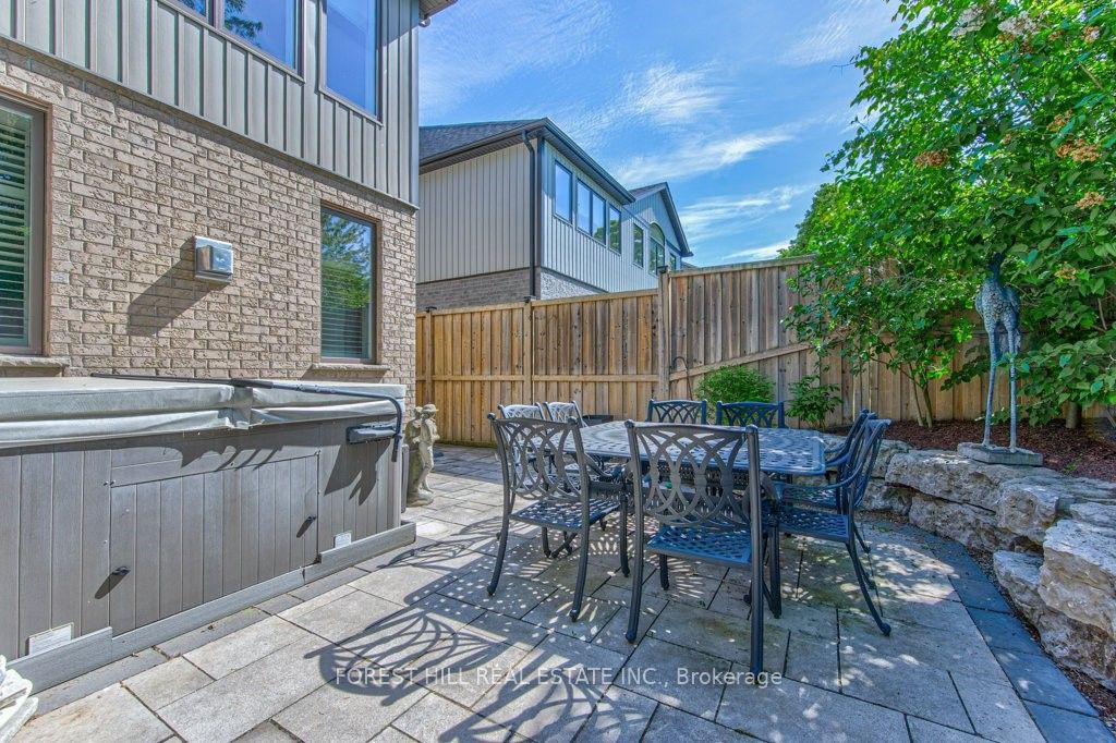 158 Eaglecrest Street Property Photo 43