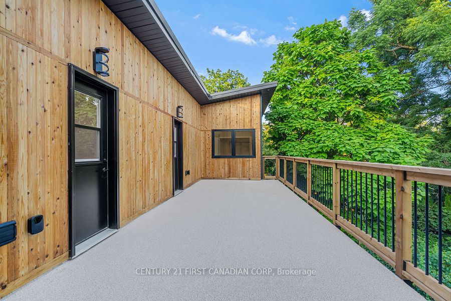 858 William Street Property Photo 33