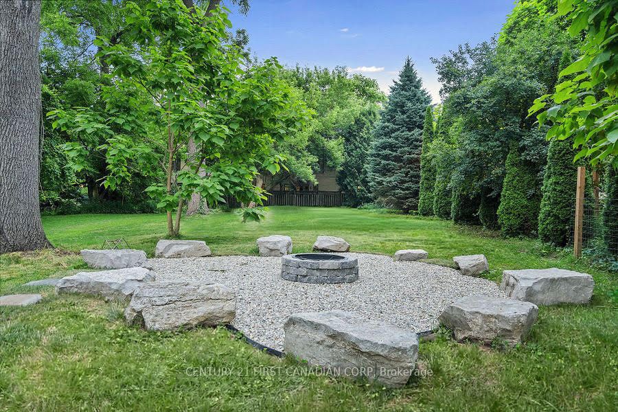 858 William Street Property Photo 46