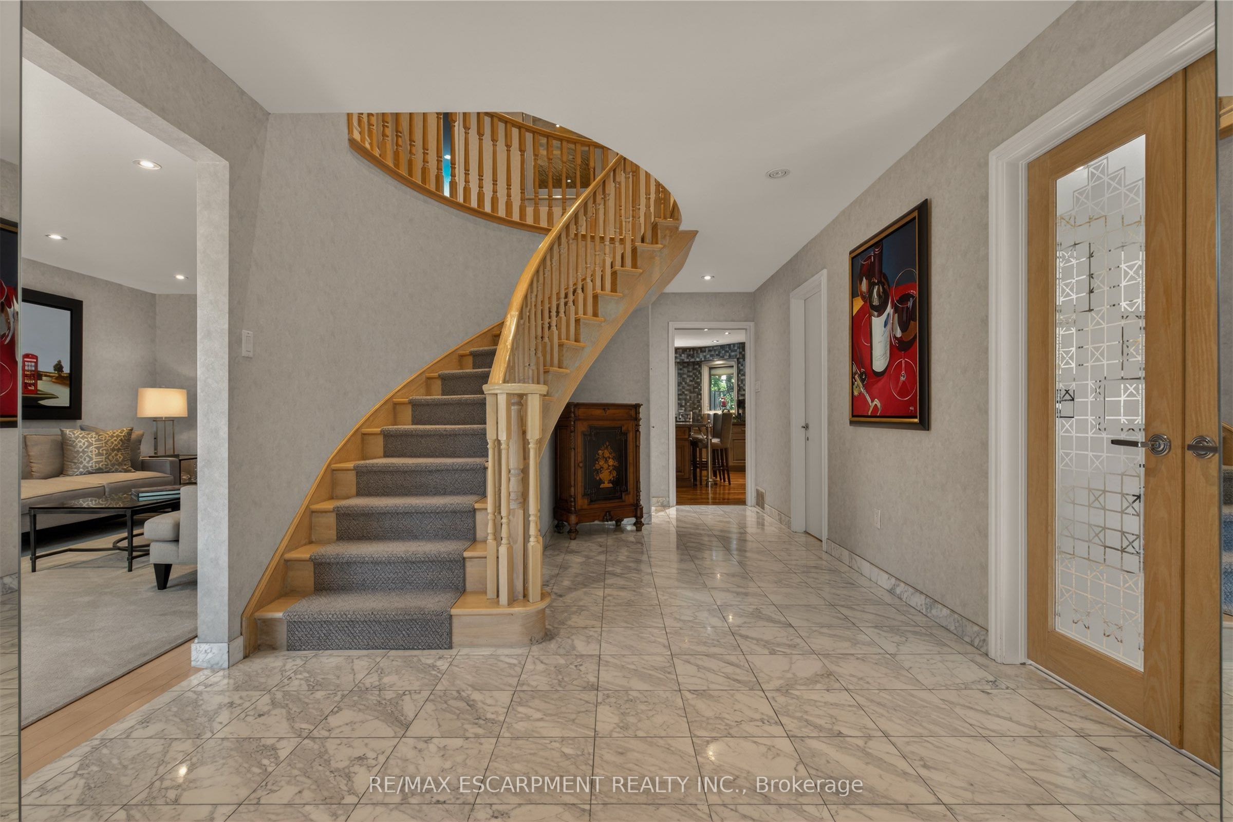 23 Lantern Lane Property Photo 5