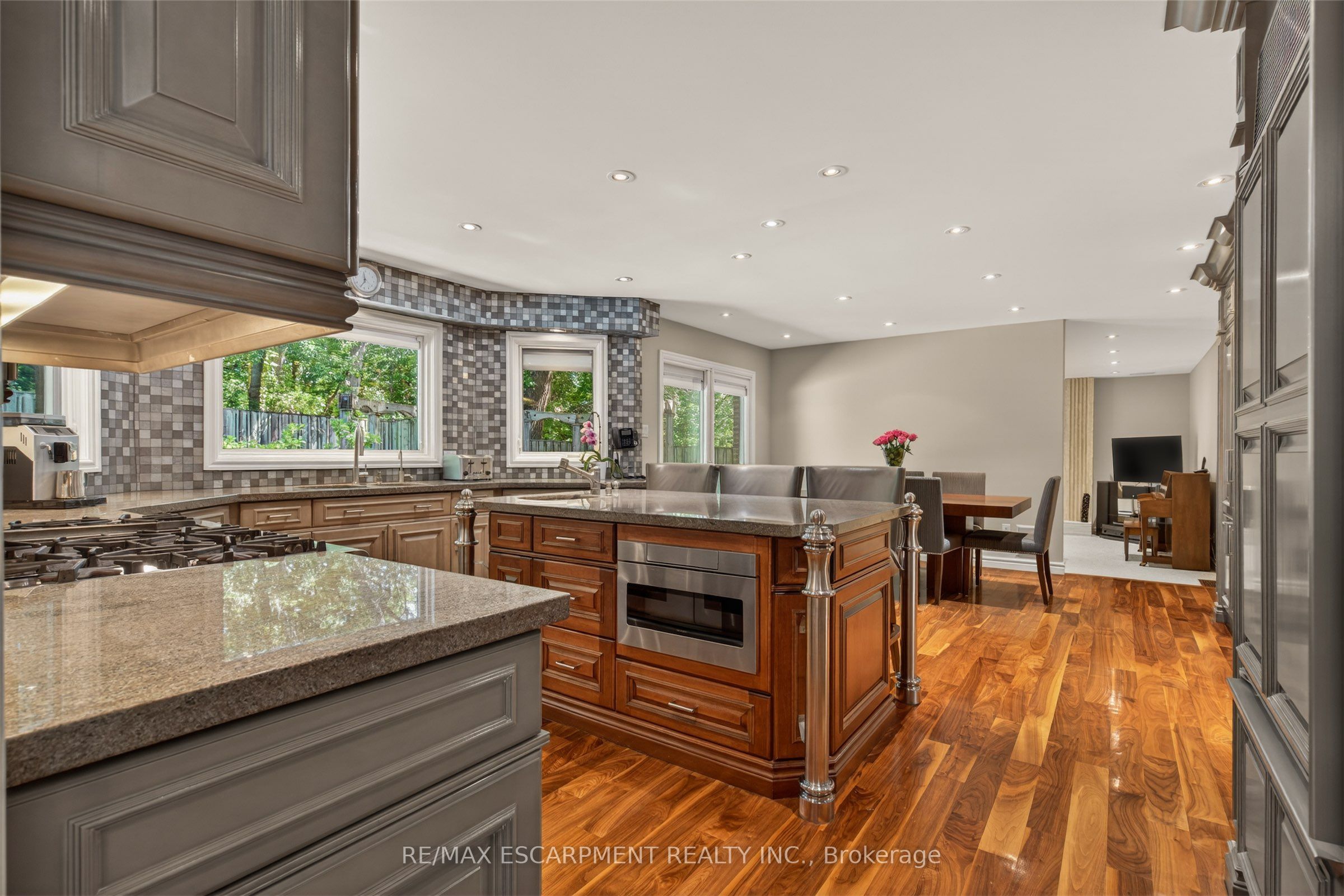 23 Lantern Lane Property Photo 12