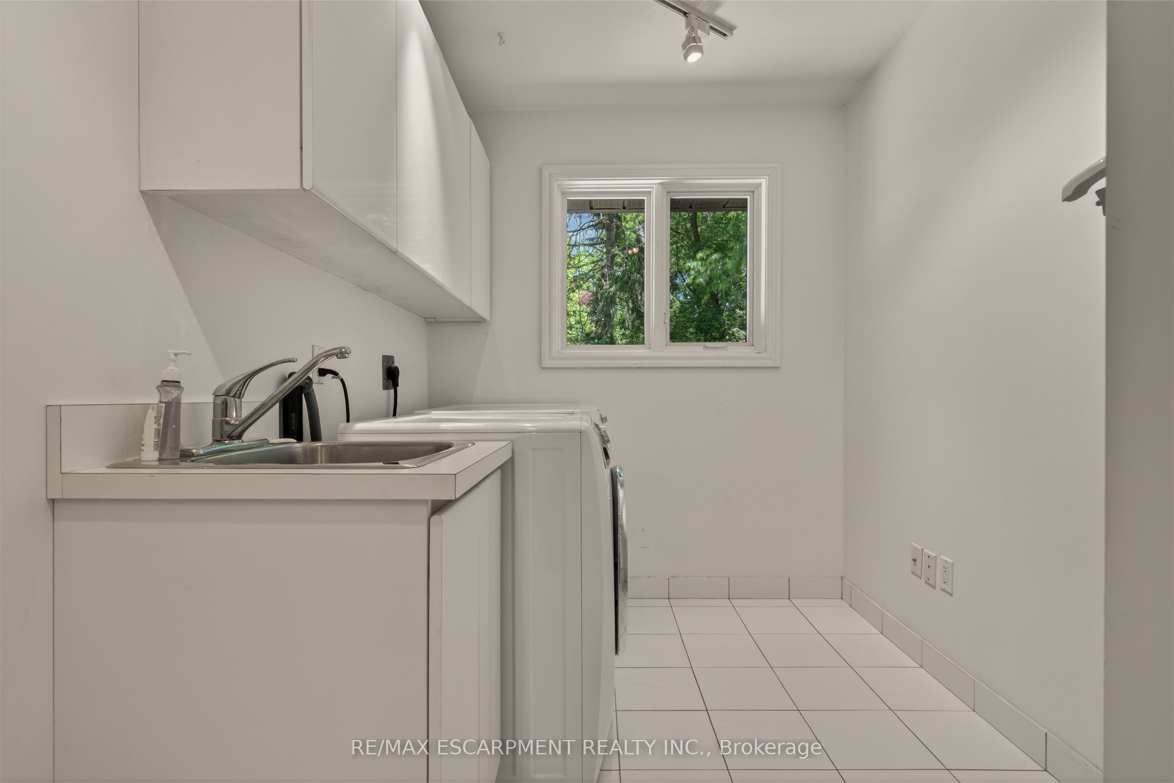 23 Lantern Lane Property Photo 25