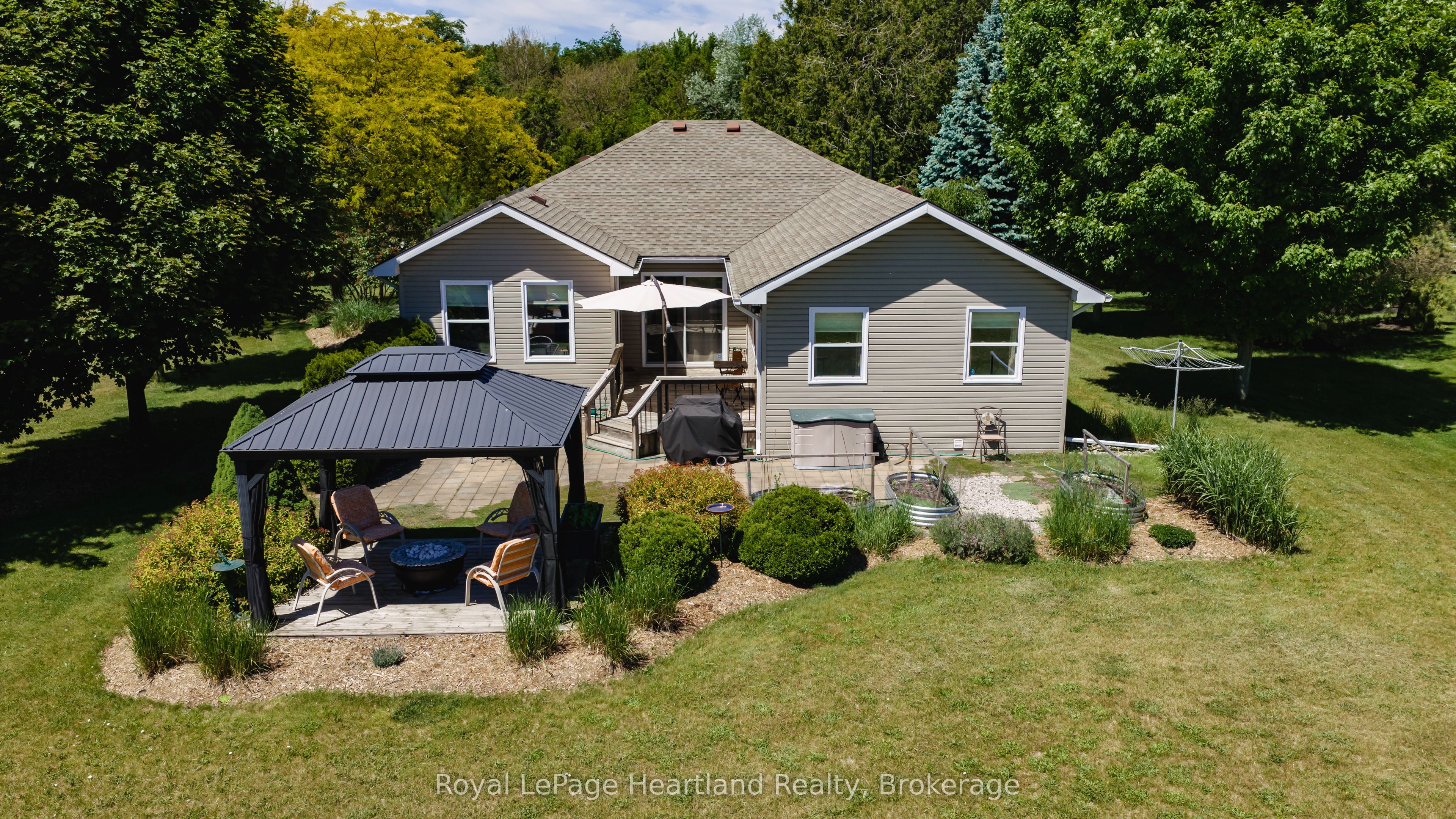 35095 Old River Road N Property Photo 45