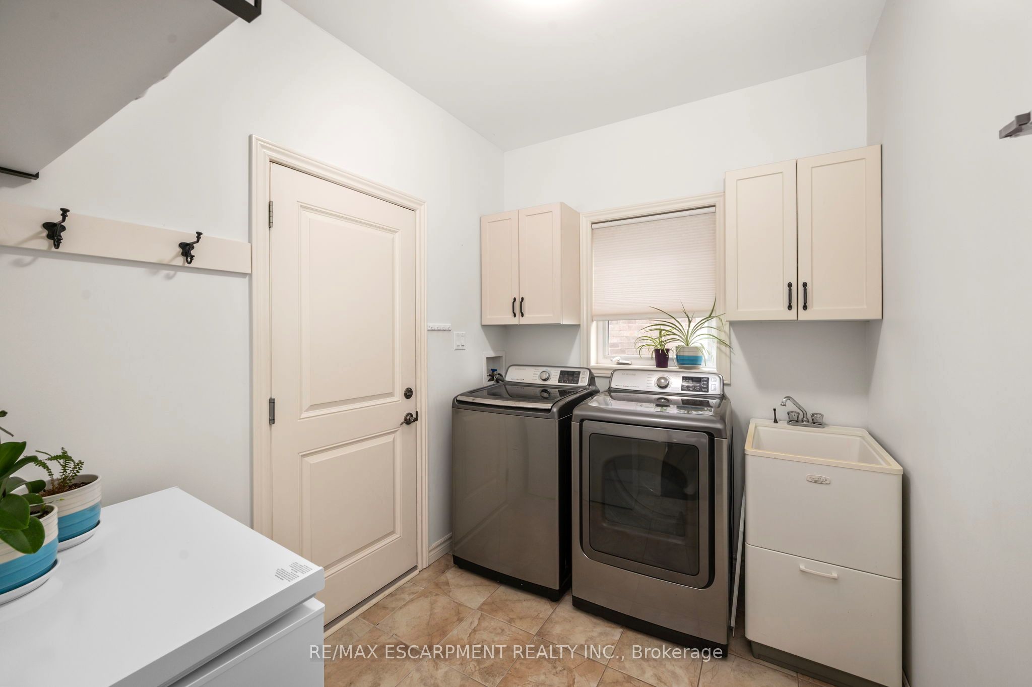 1863 Ballymote Avenue Property Photo 14
