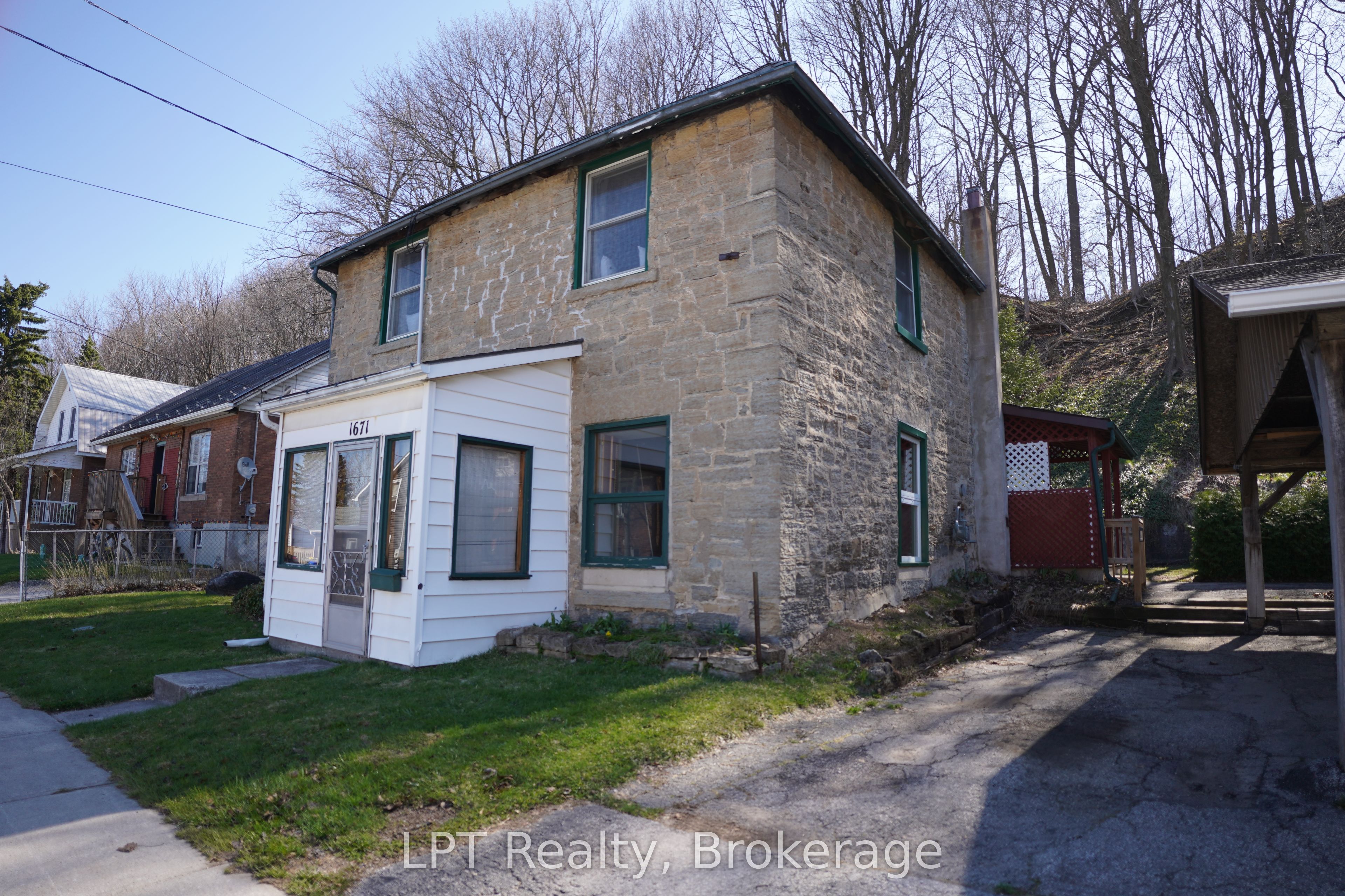1671 4th Avenue E Property Photo 1