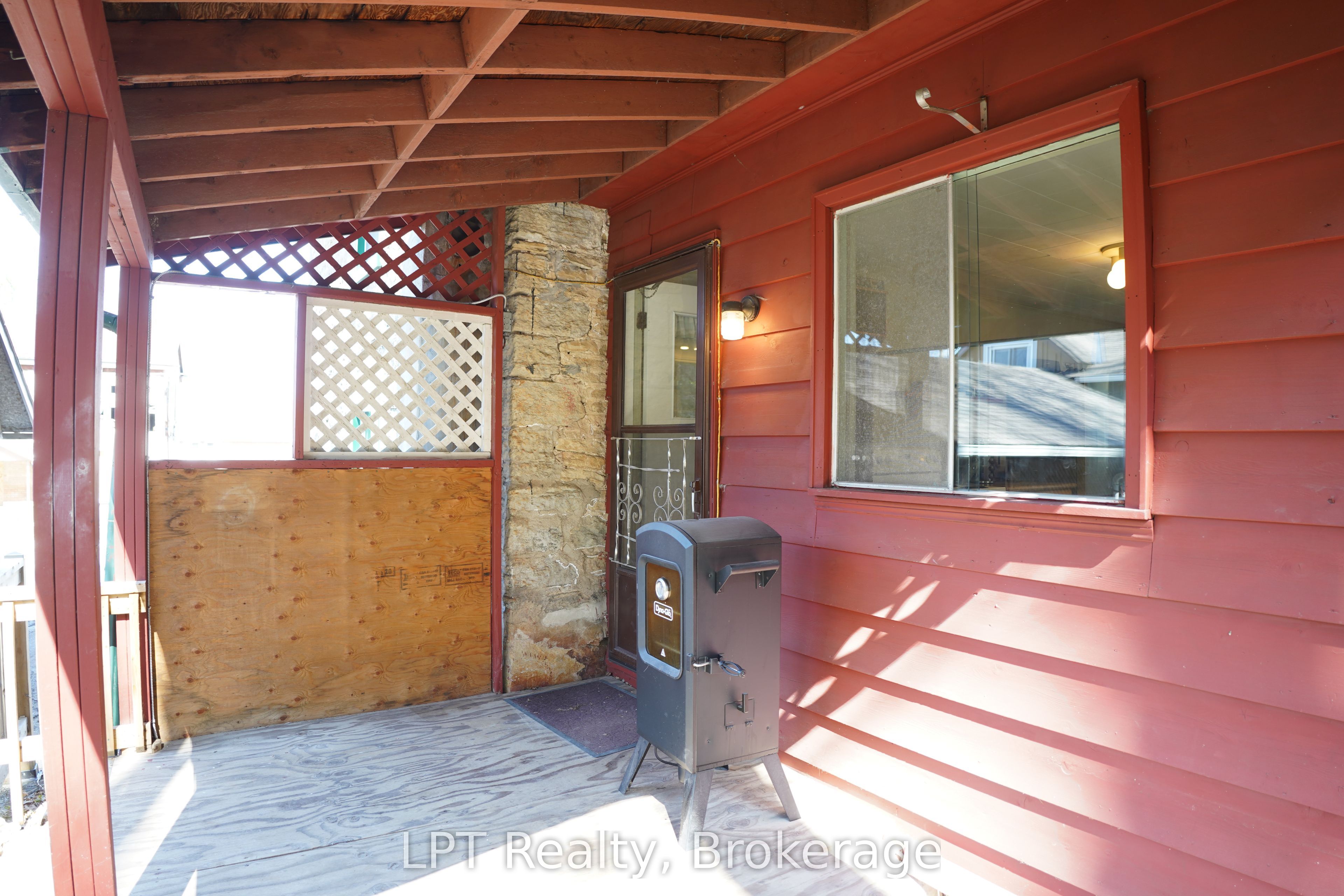 1671 4th Avenue E Property Photo 7