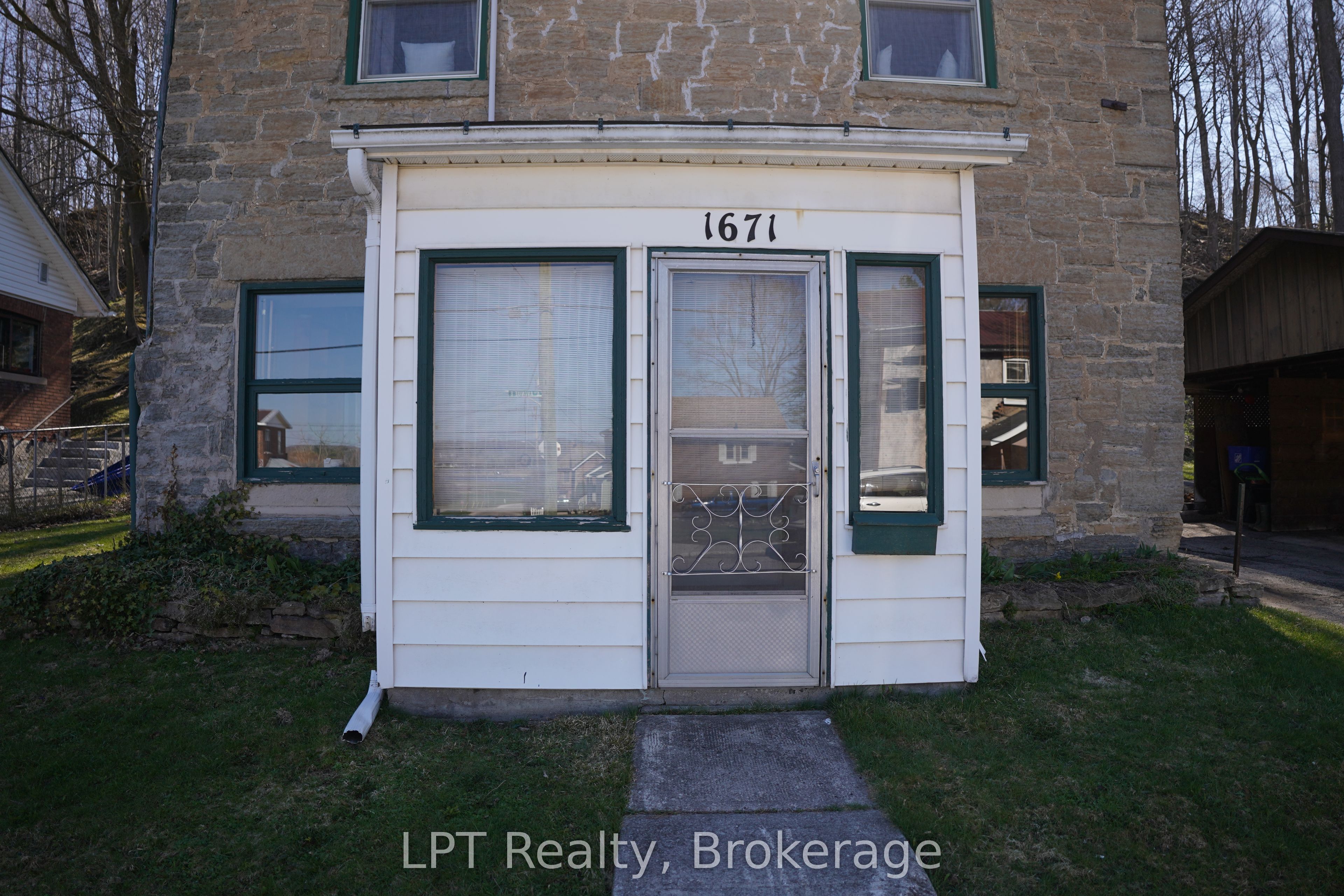 1671 4th Avenue E Property Photo 11