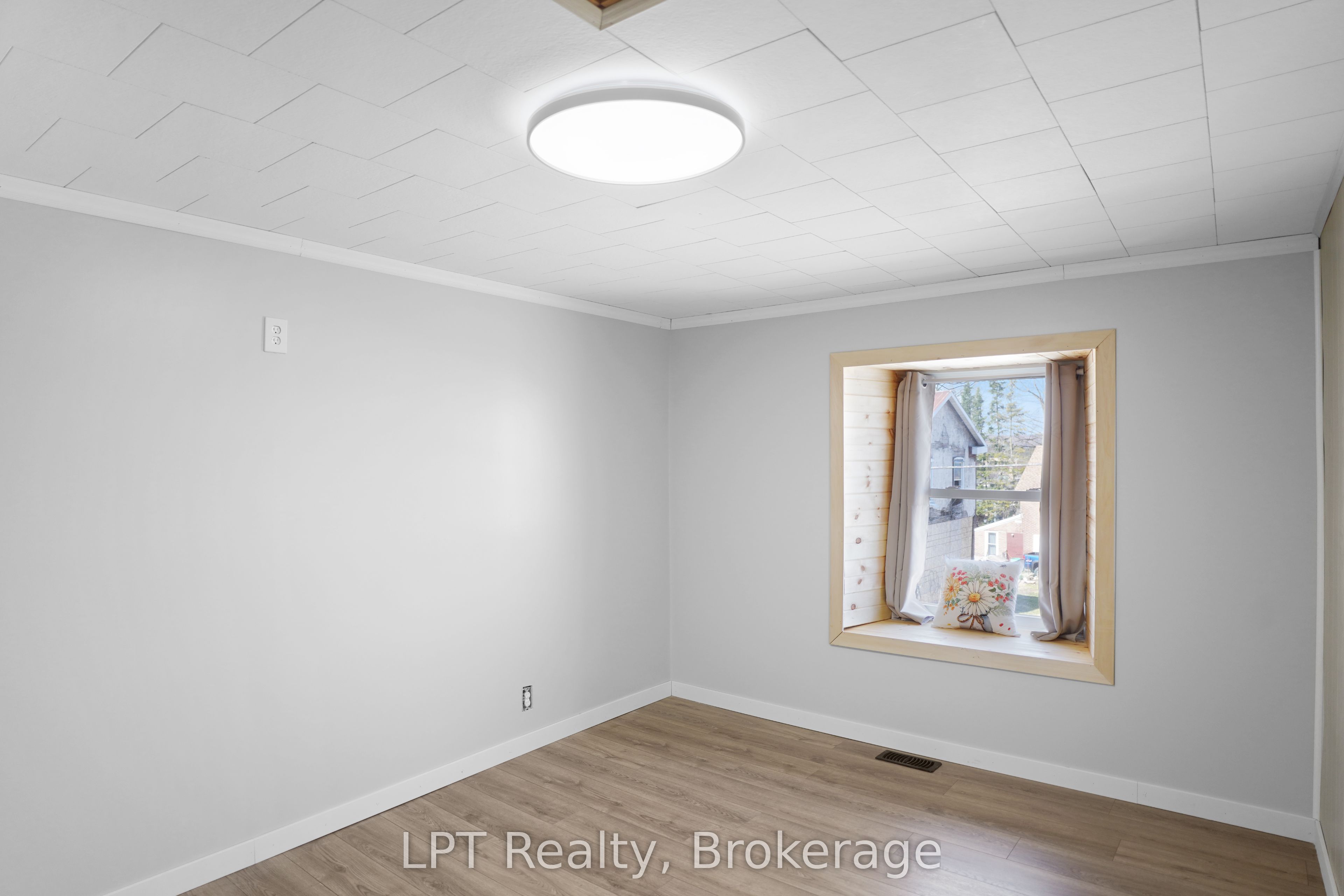 1671 4th Avenue E Property Photo 26