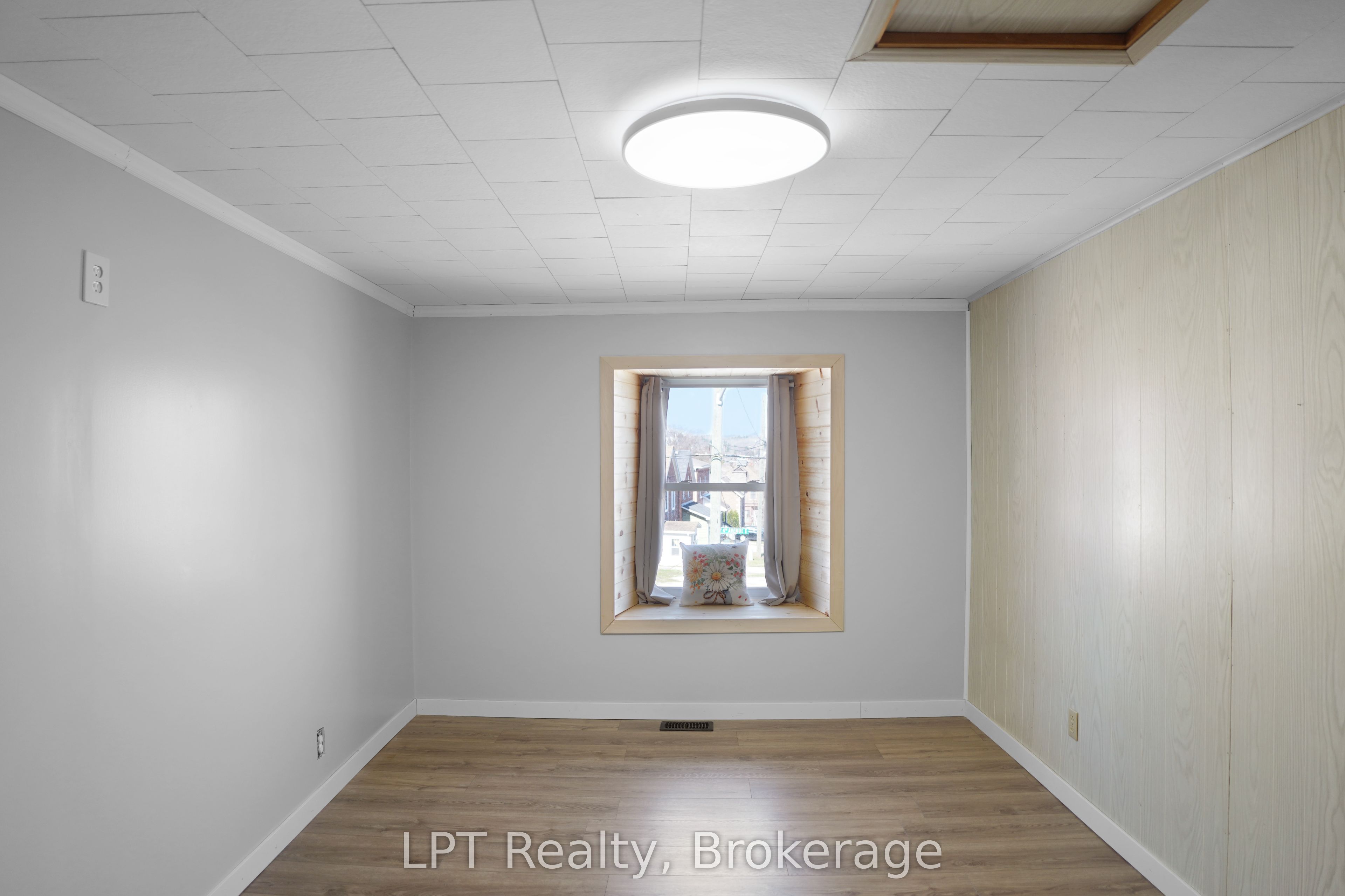 1671 4th Avenue E Property Photo 27
