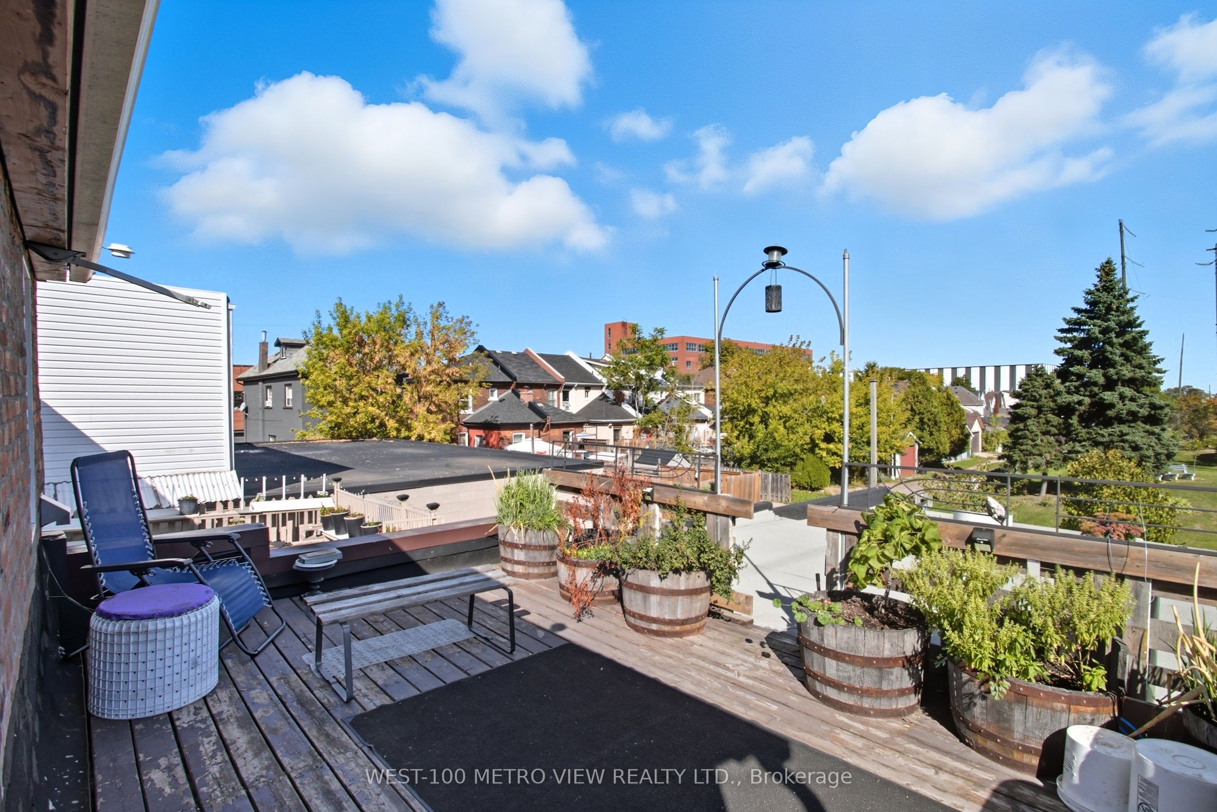597 Barton Street E Property Photo 15