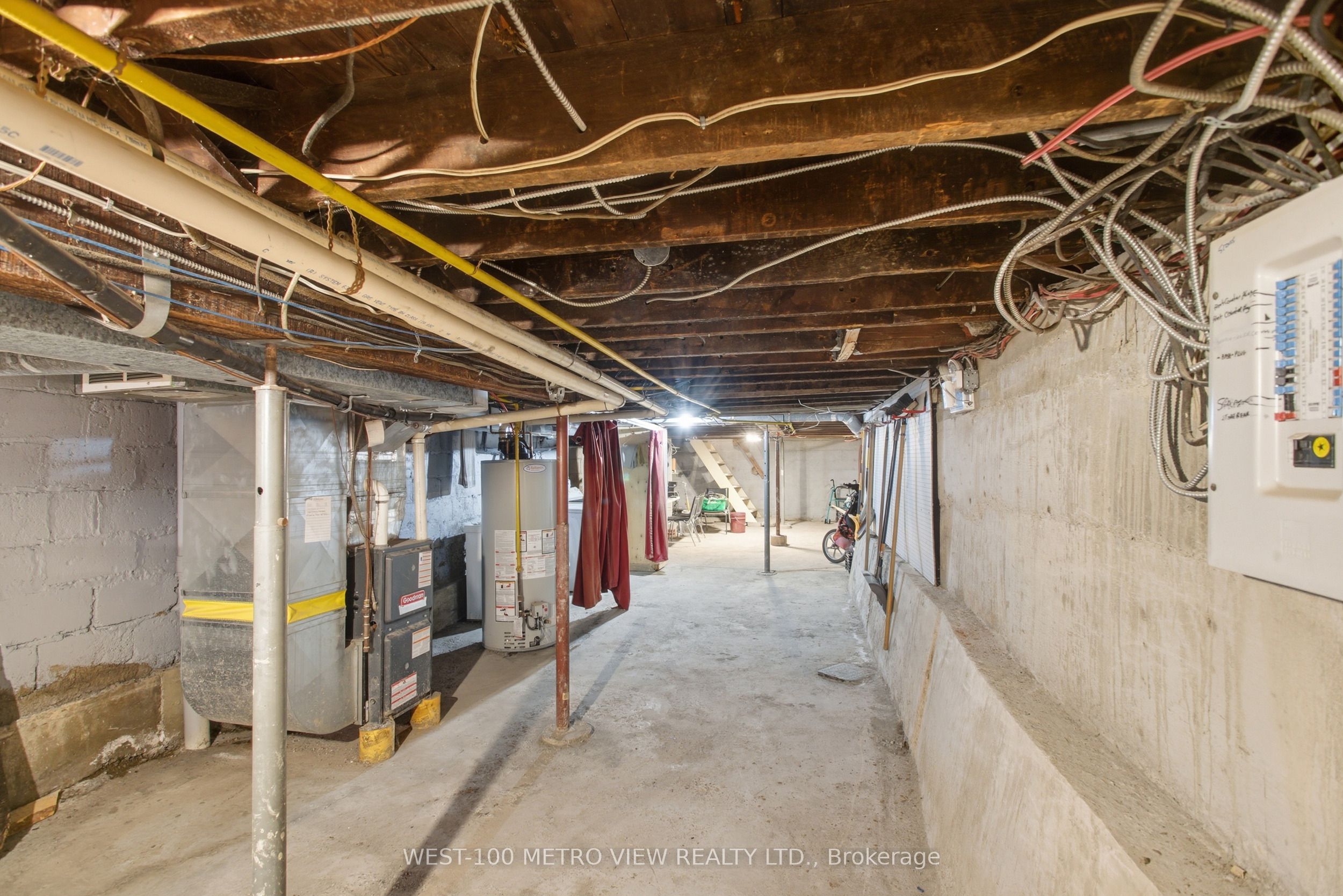 597 Barton Street E Property Photo 23