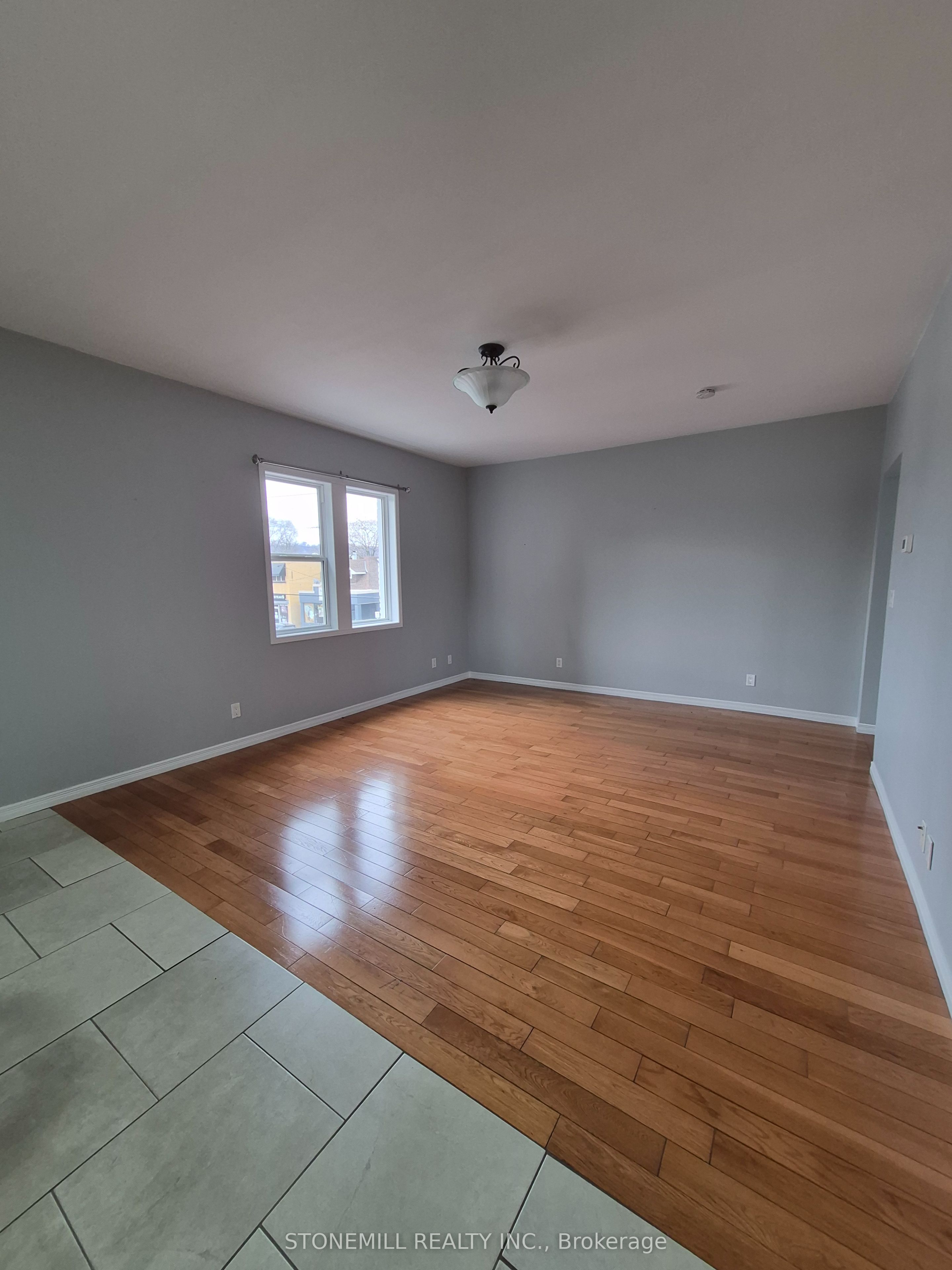 148 Ottawa Street N 2 Property Photo 15