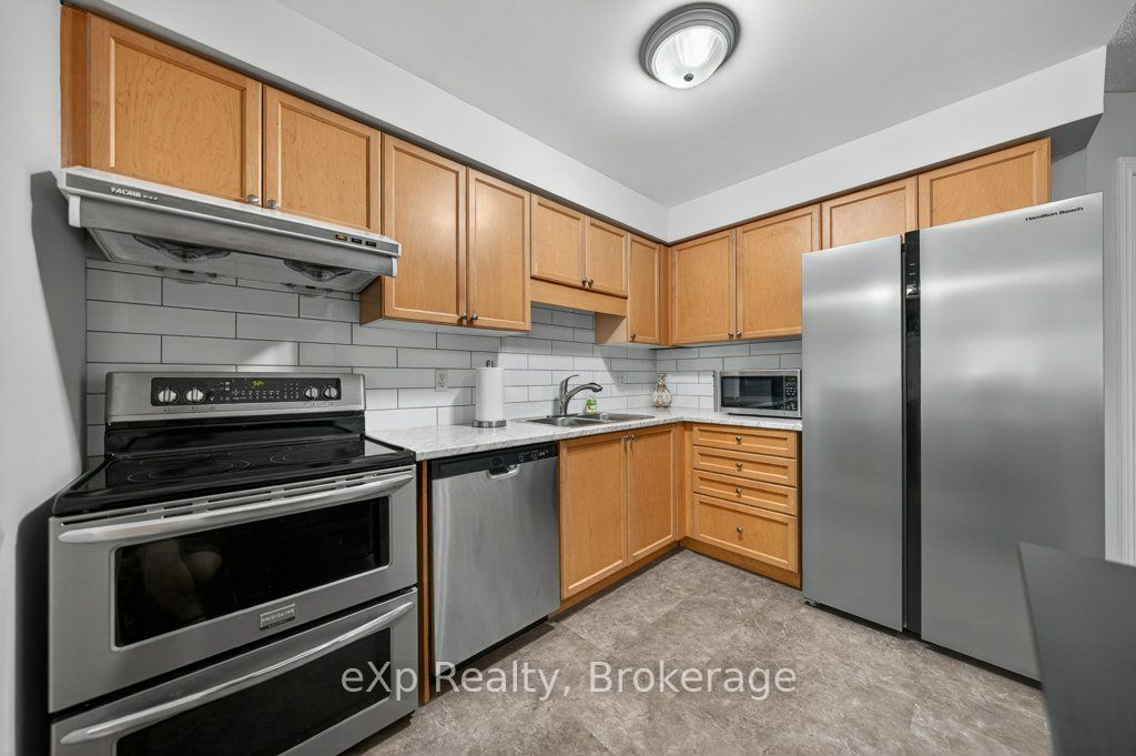 35 Roehampton Crescent Property Photo 12