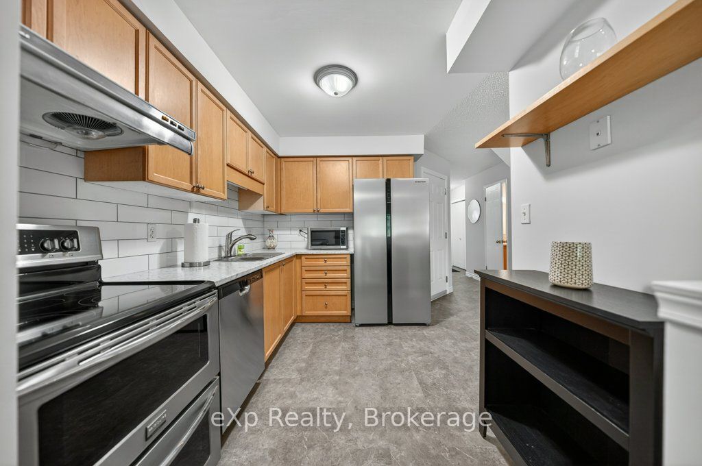 35 Roehampton Crescent Property Photo 13