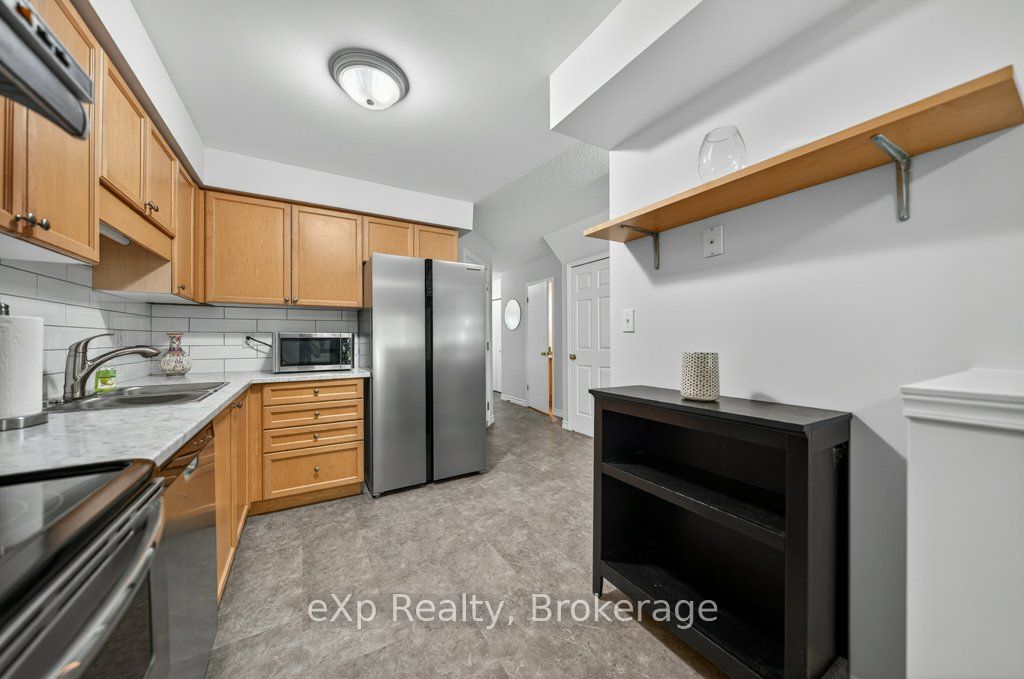 35 Roehampton Crescent Property Photo 14