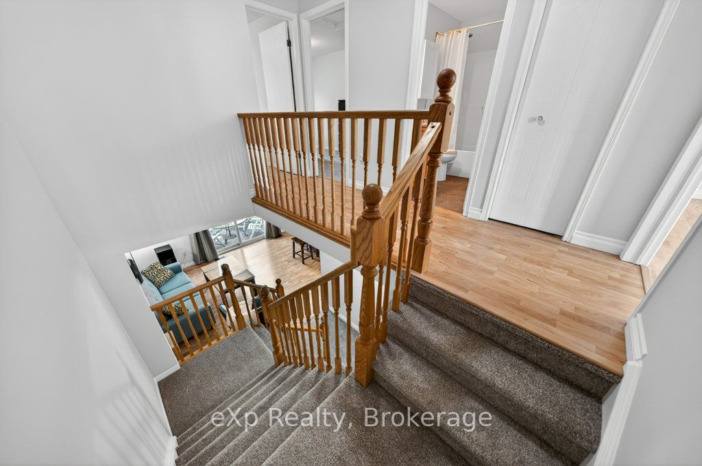 35 Roehampton Crescent Property Photo 23