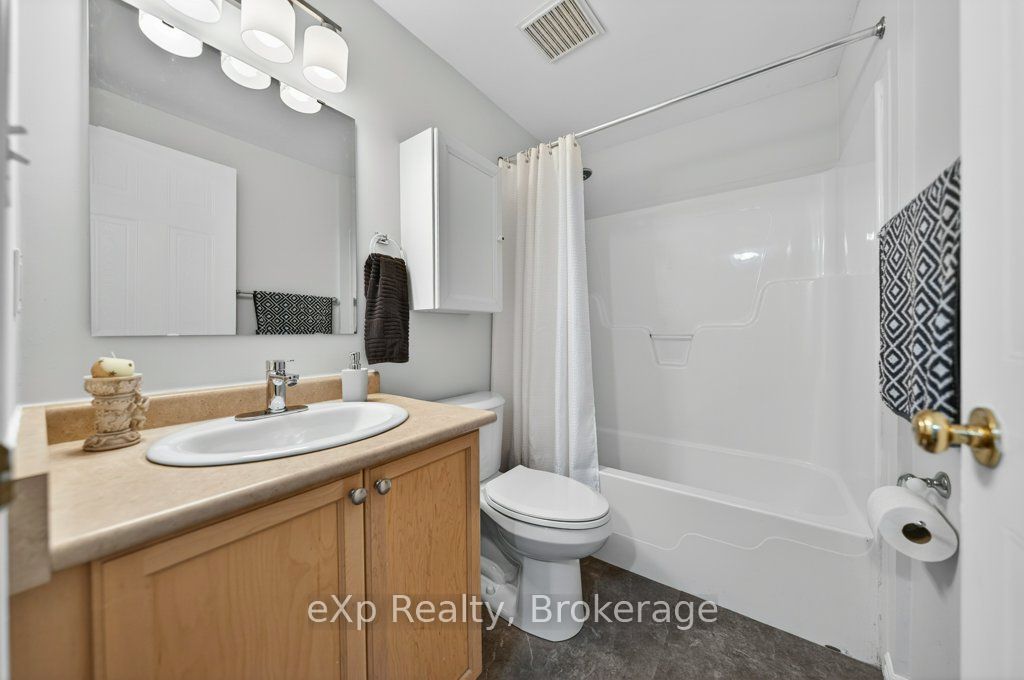 35 Roehampton Crescent Property Photo 31