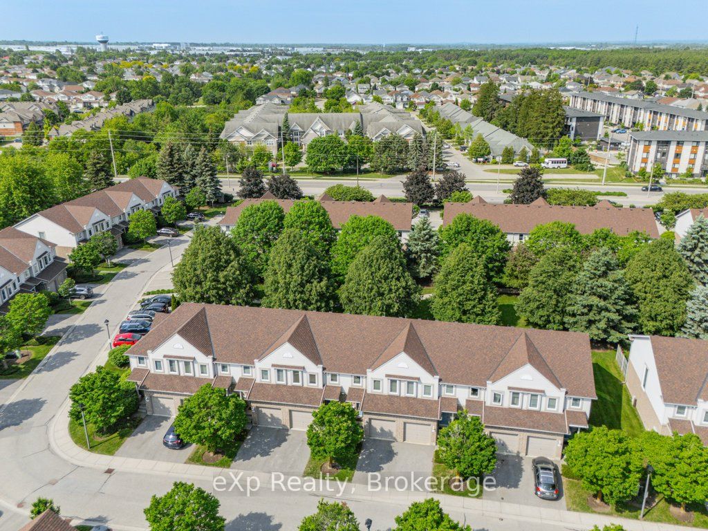 35 Roehampton Crescent Property Photo 43