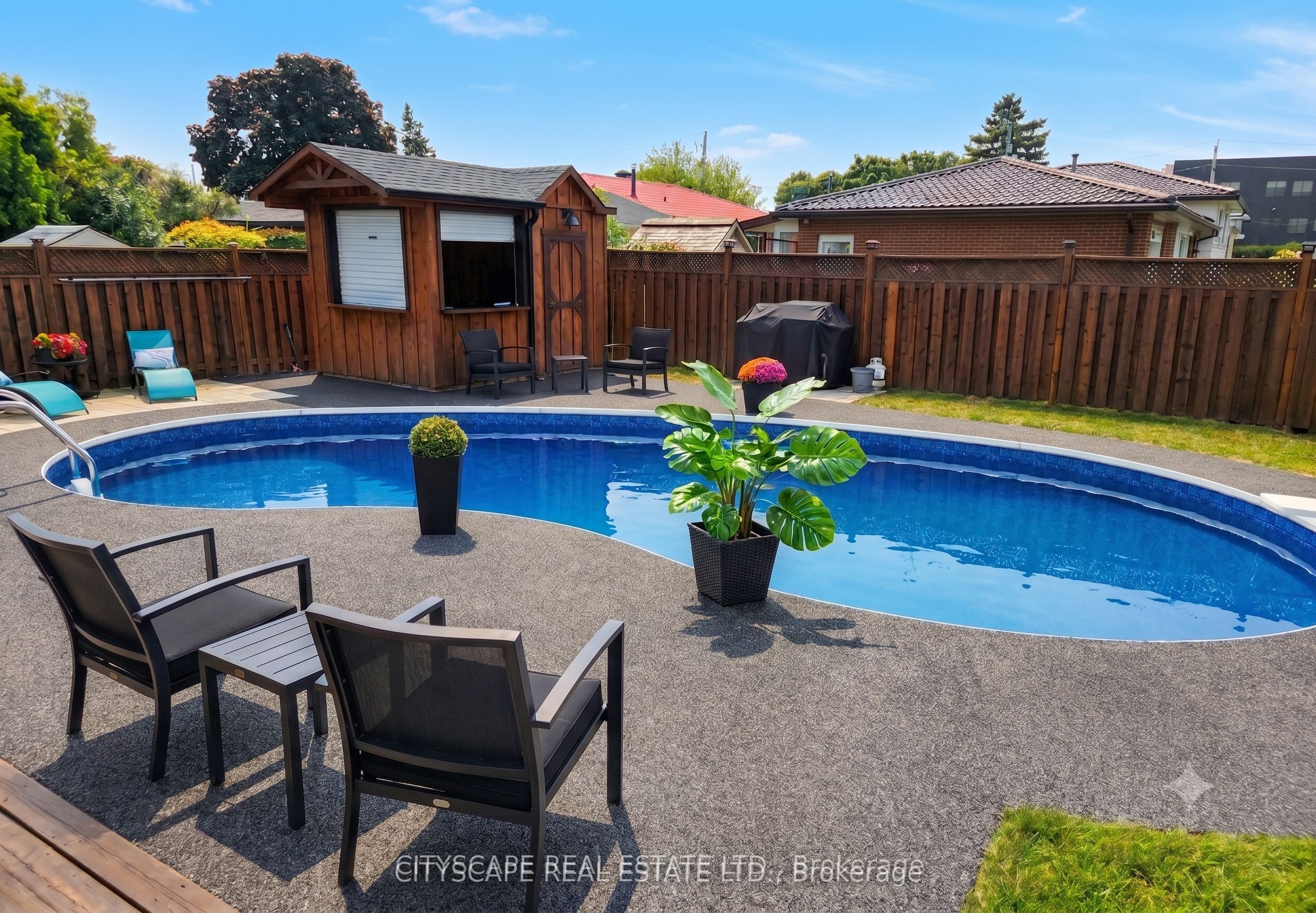 891 Curtis Crescent Property Photo 15