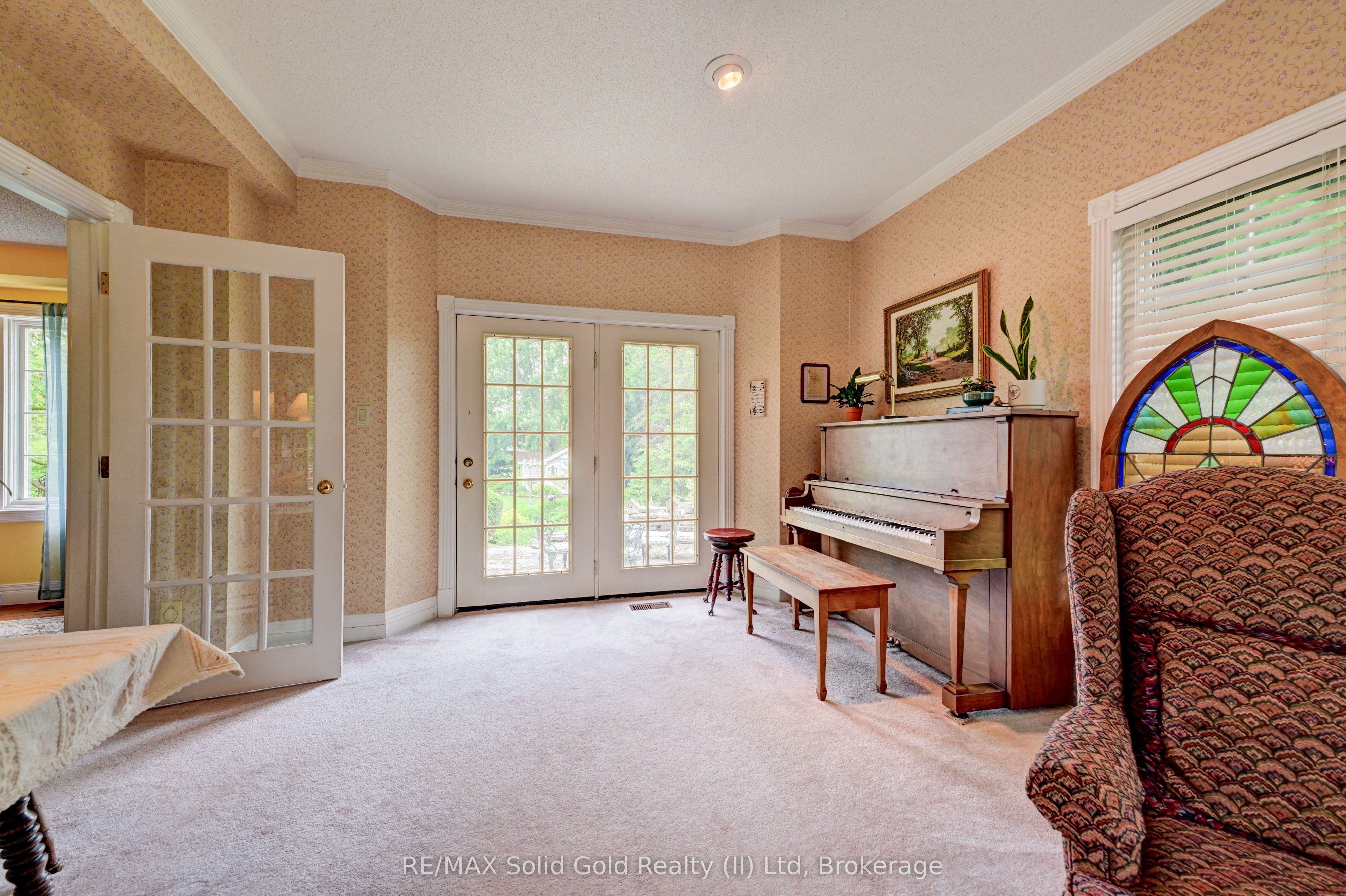 11 Lorraine Drive Property Photo 8
