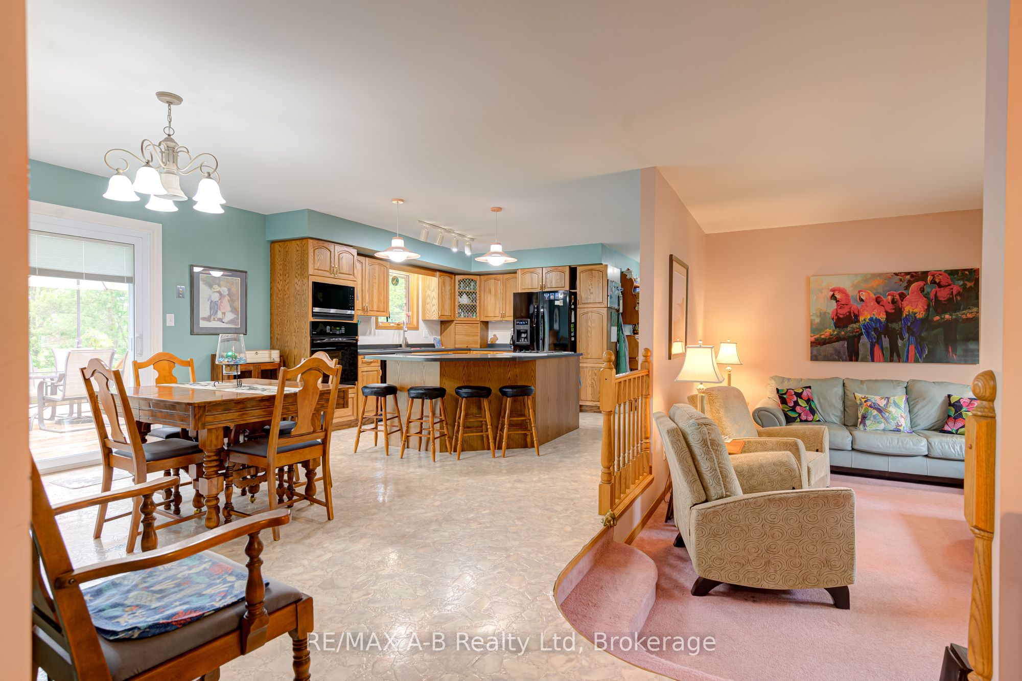 137 Mitchell Court Property Photo 7
