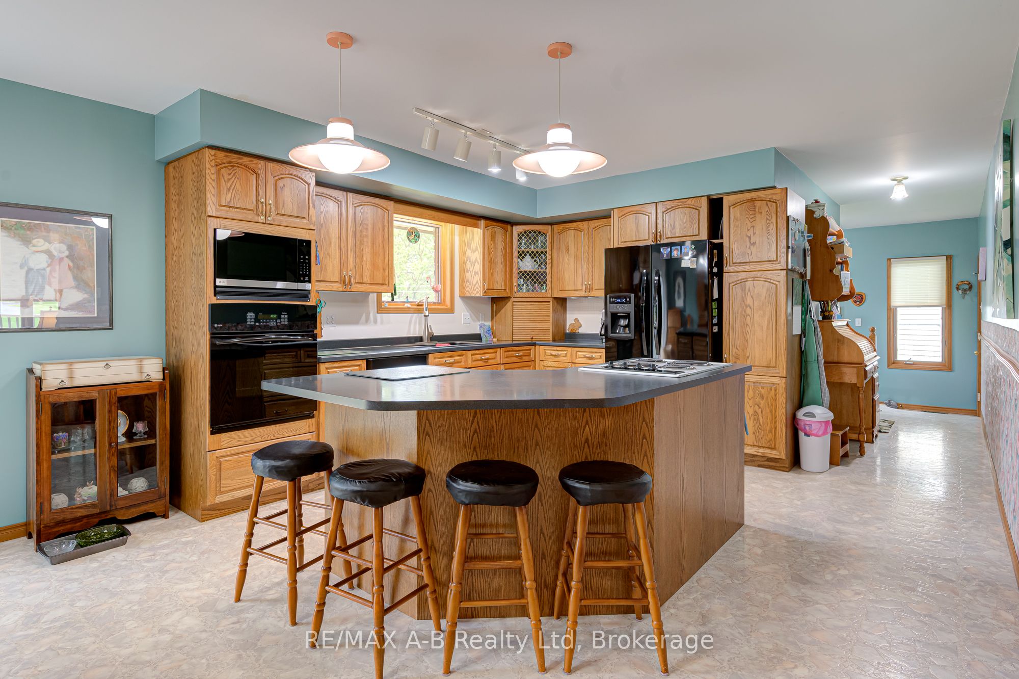 137 Mitchell Court Property Photo 11