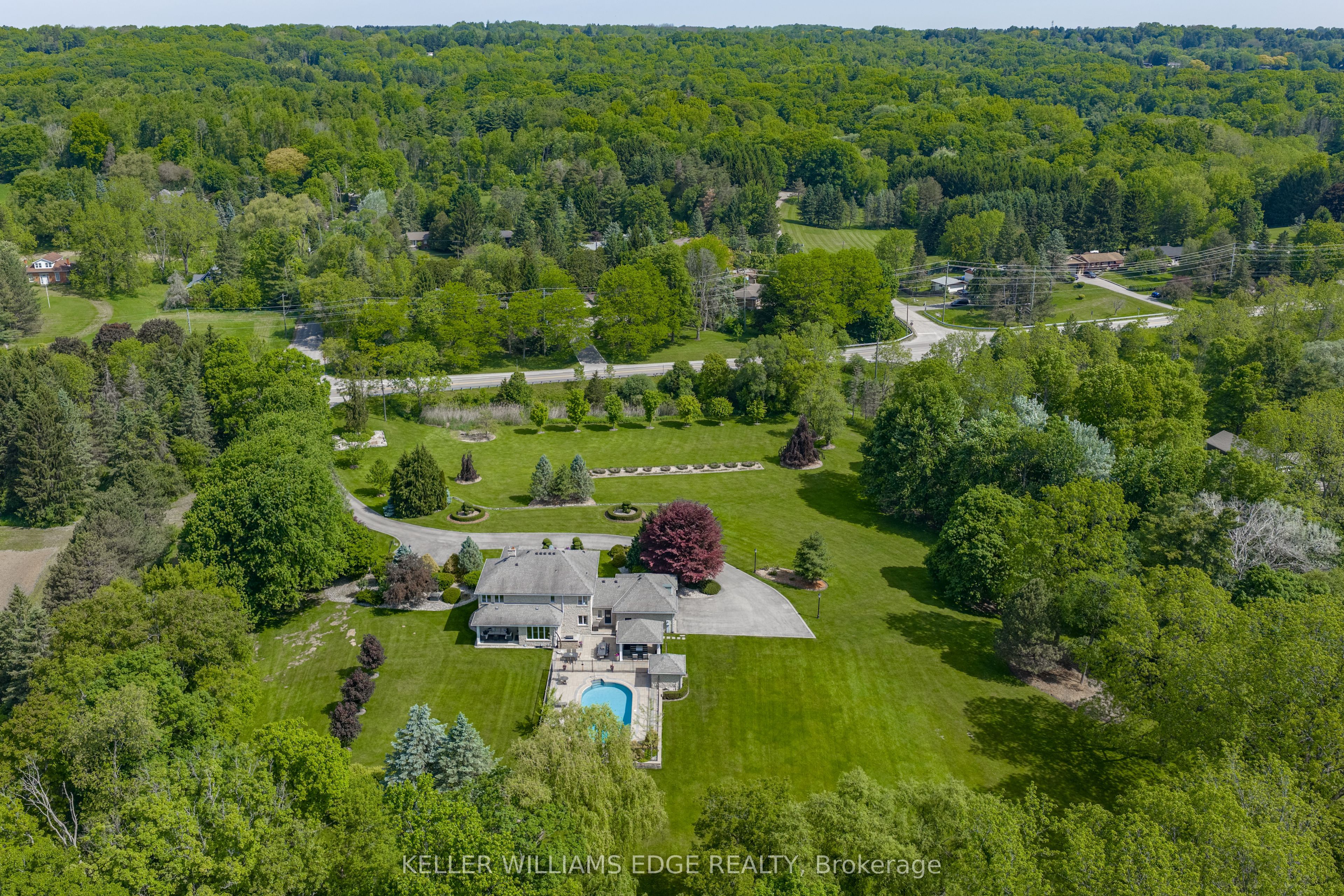 938 Governor's Road Property Photo 3