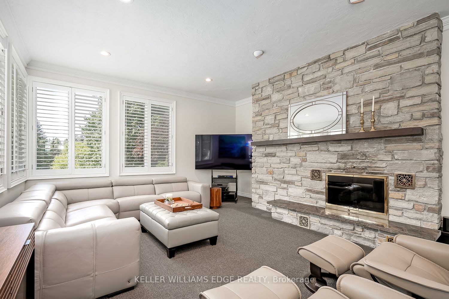 938 Governor's Road Property Photo 14