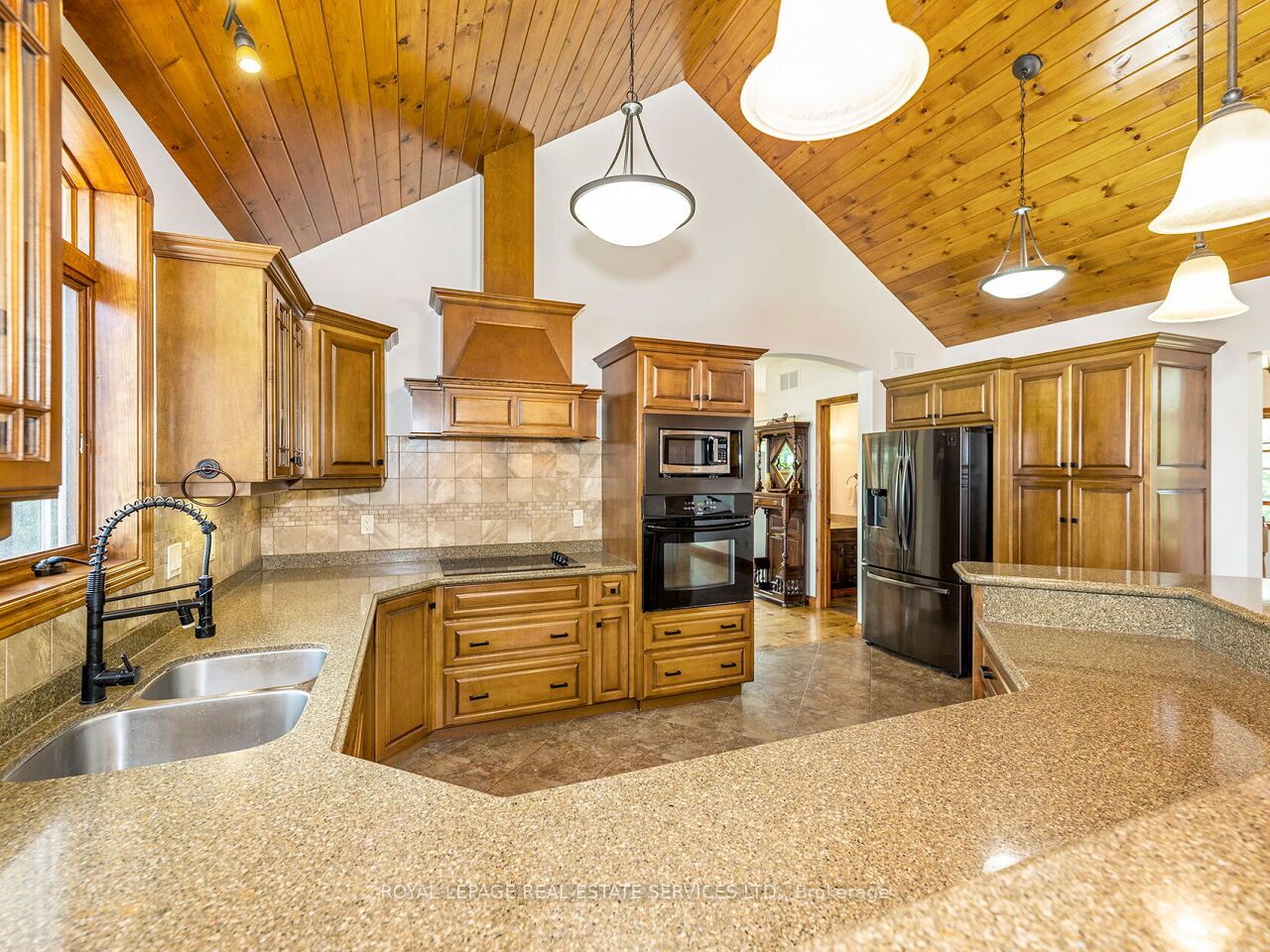 114 Islandview Lane Property Photo 11