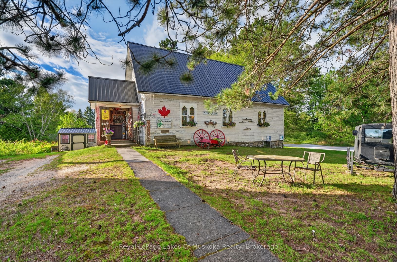 14 Rain Lake Road E Property Photo 1