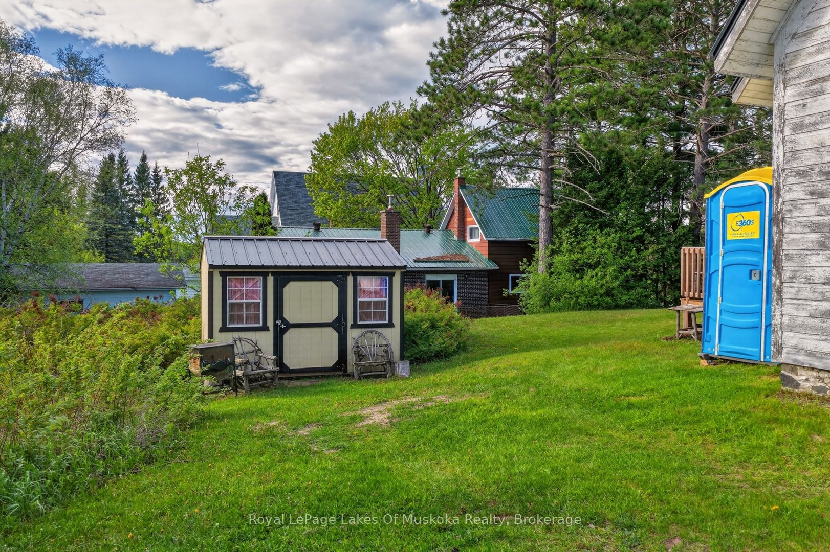 14 Rain Lake Road E Property Photo 28