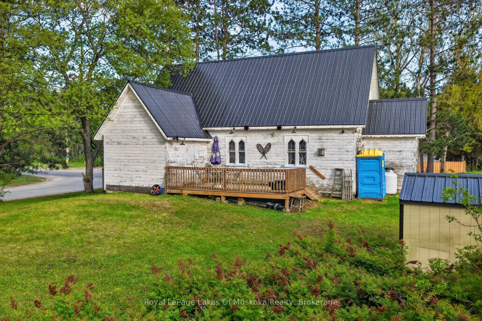 14 Rain Lake Road E Property Photo 30