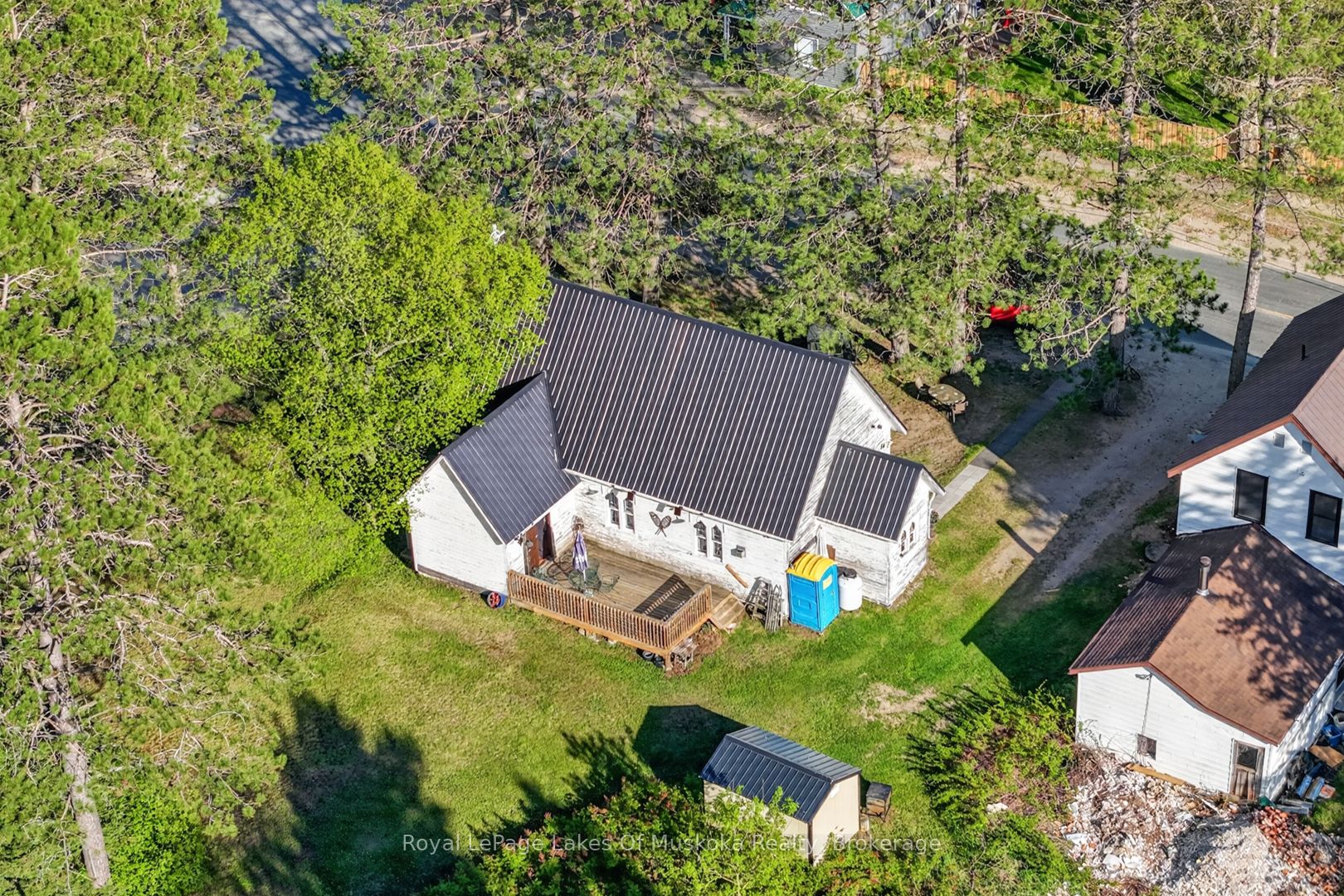 14 Rain Lake Road E Property Photo 46