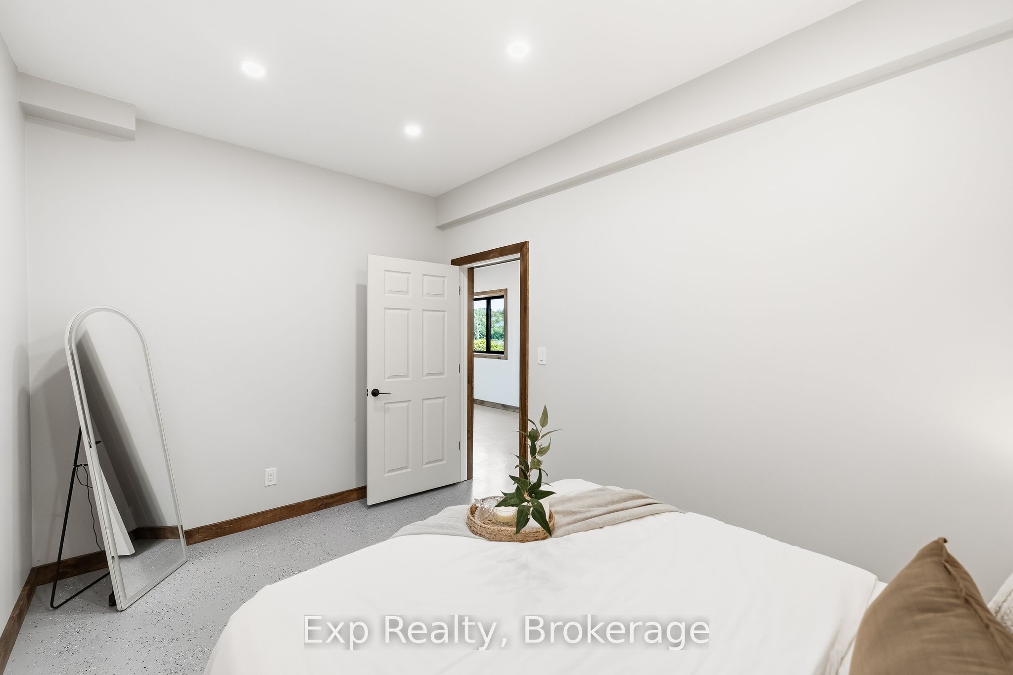 8745 Shearer Pt Road Property Photo 35