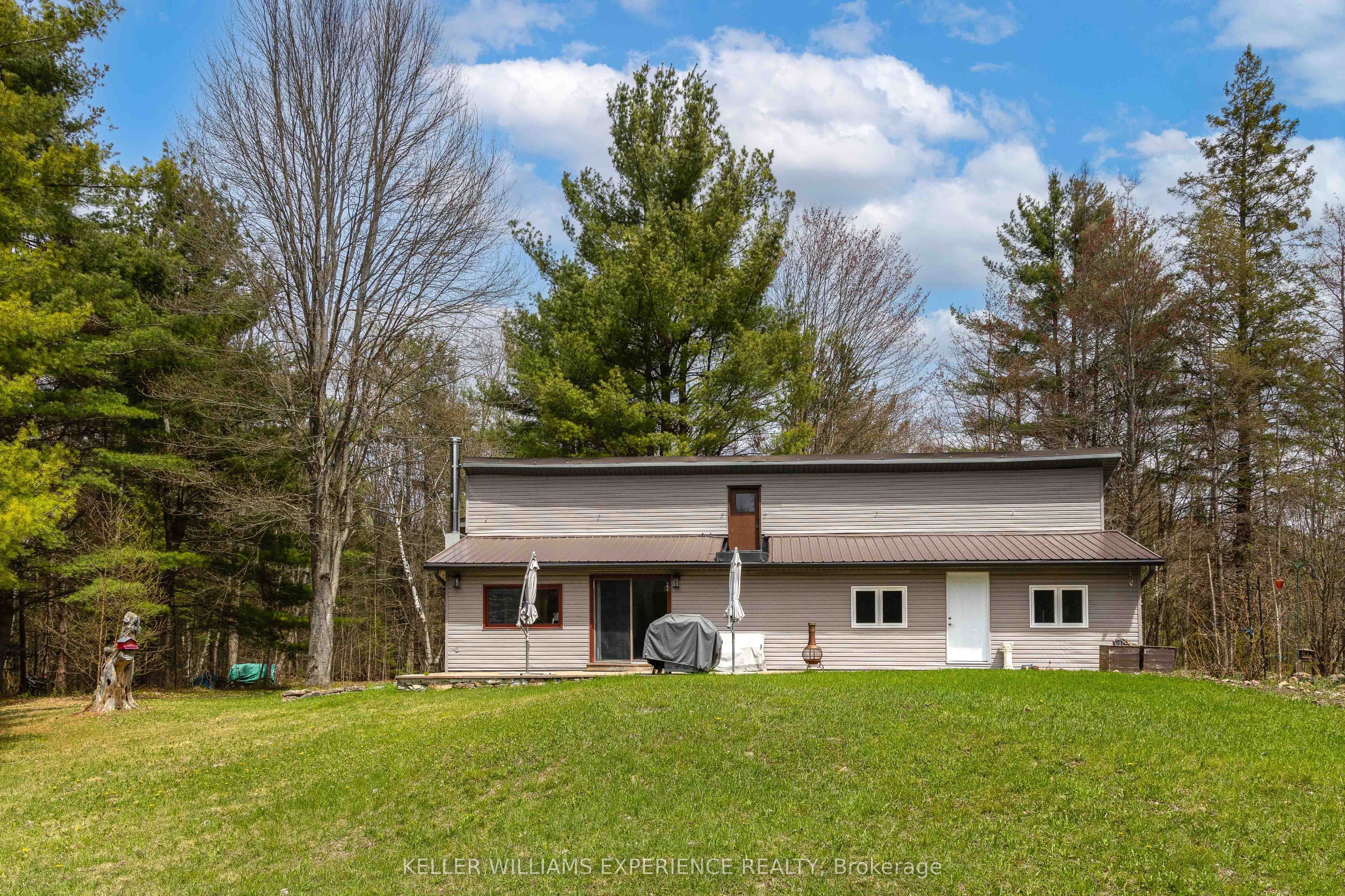 7390 Sadowa Road Property Photo 3