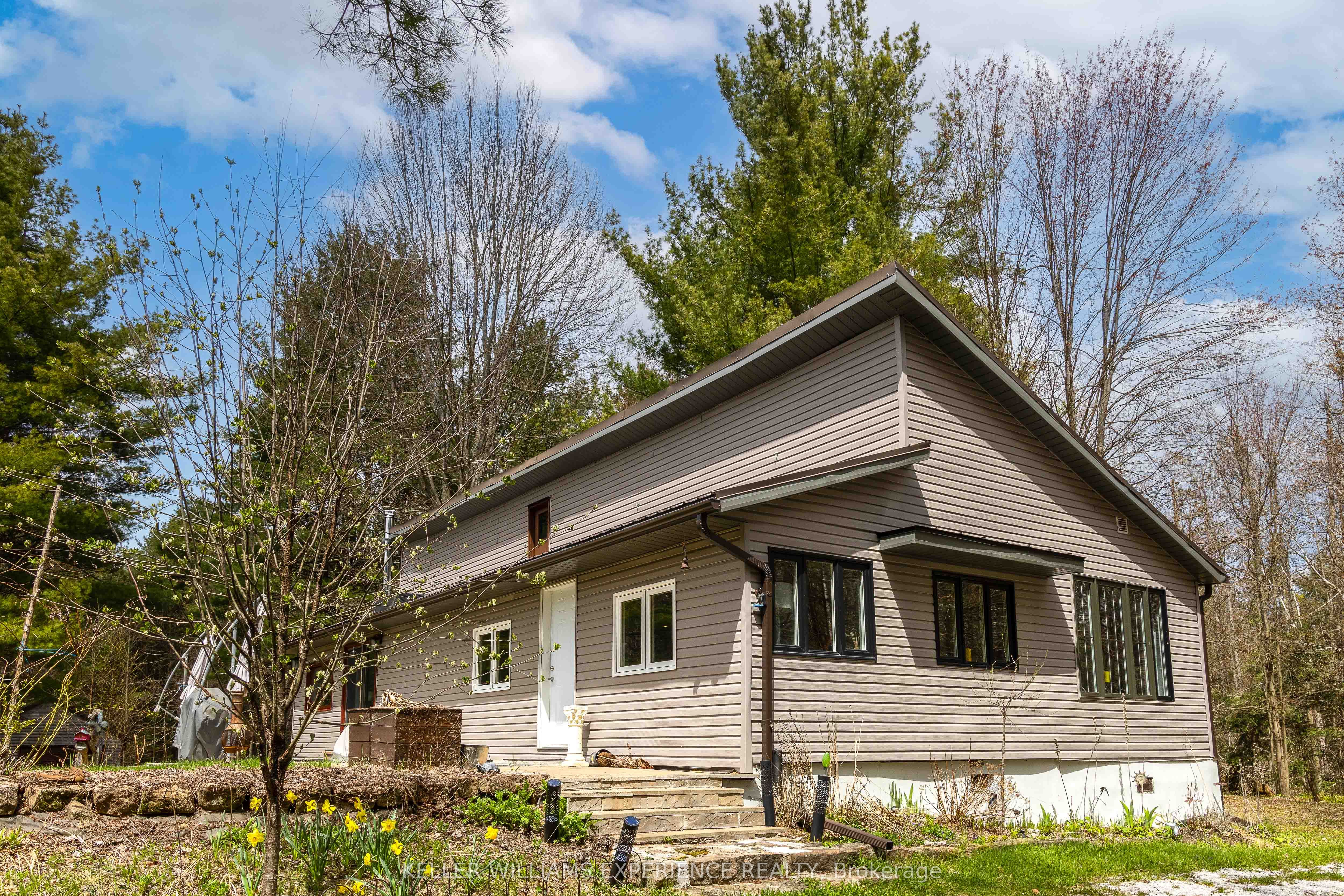 7390 Sadowa Road Property Photo 17