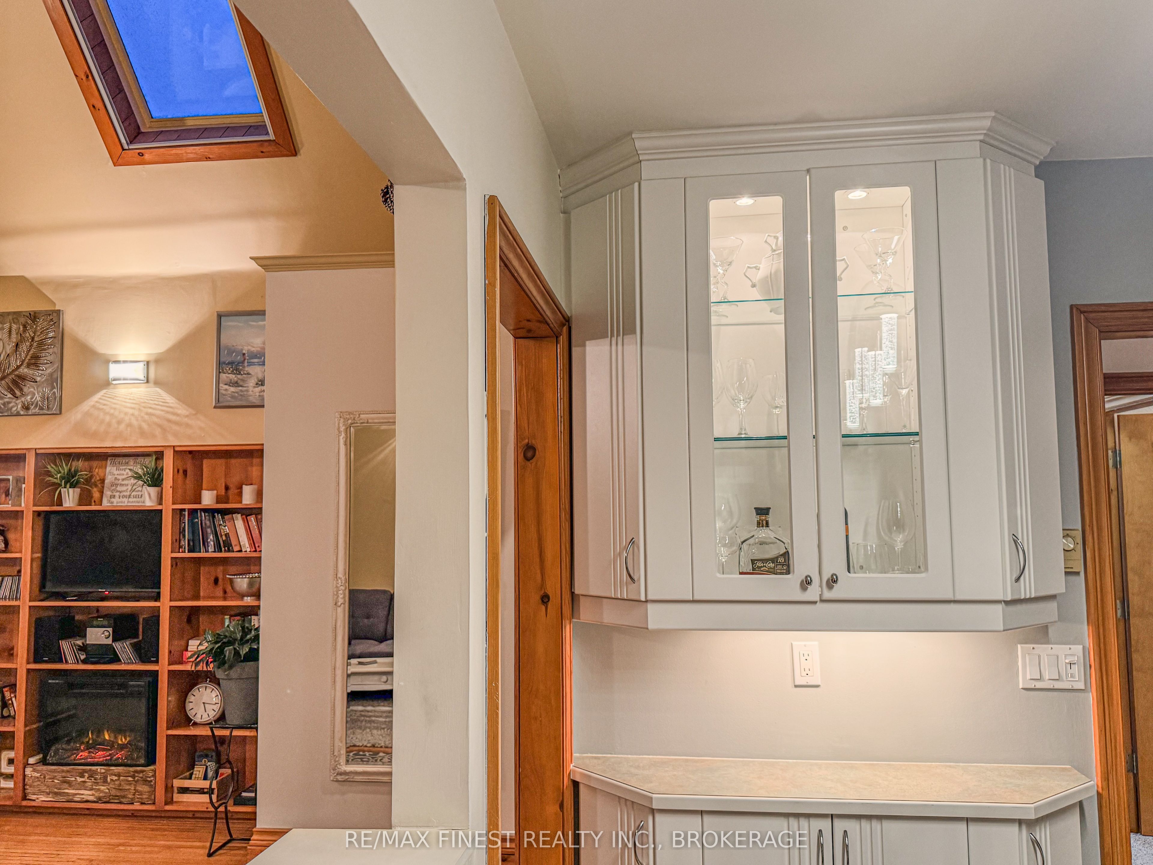 166 Queen Street Property Photo 13